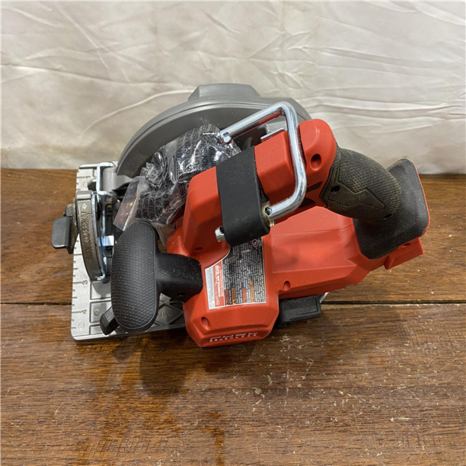 AS-IS Milwaukee Tools M18 FUEL 7-1/4 Circular Saw (Tool Only) 2834-20