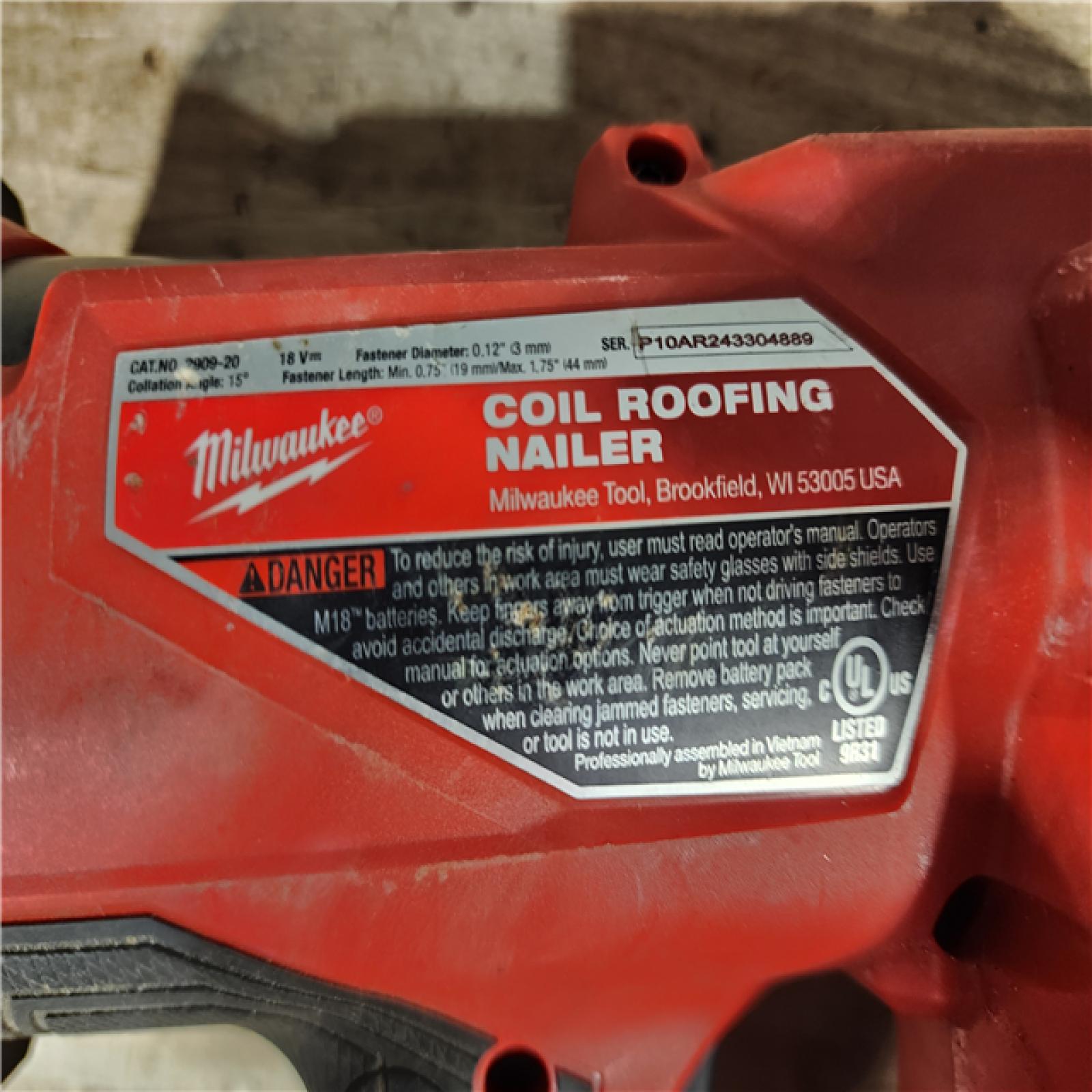 HOUSTON LOCATION - AS - IS Milwaukee FUEL 18-Volt Lithium-Ion Brushless Cordless Coil Roofing Nailer (Tool Only)
