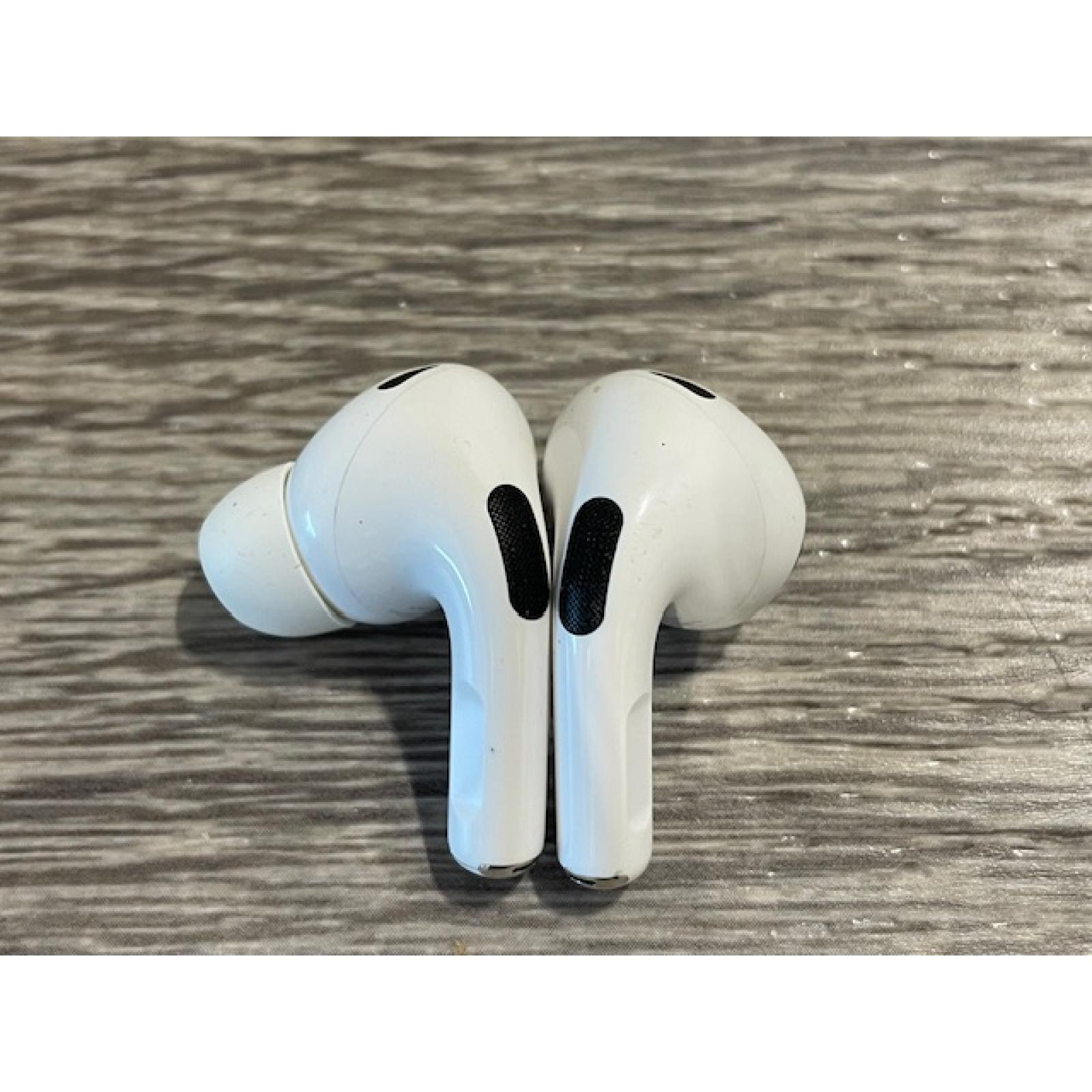 AS-IS Apple AirPods Pro 2 With MagSafe Charging Case (USB-C)