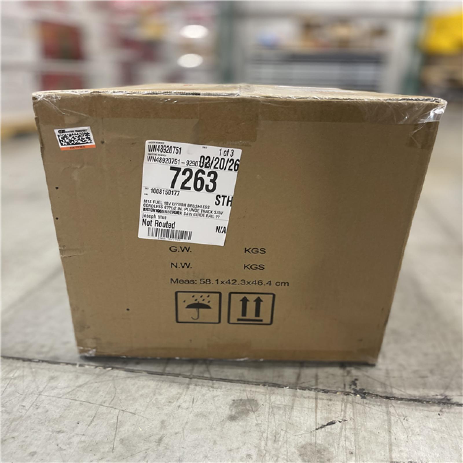 NEW!- Milwaukee M18 FUEL 18V Lithium-Ion Brushless Cordless 6-1/2 in. Plunge Track Saw PACKOUT Kit with One 6.0 Ah Battery