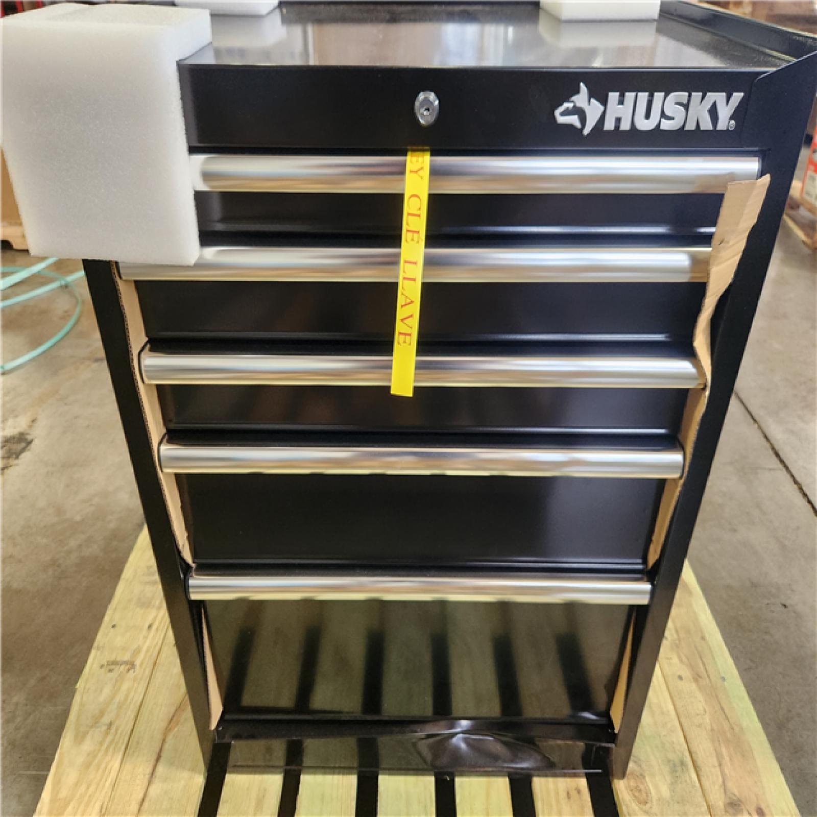Phoenix LIKE NEW Husky Tool Storage 27 in. W x 18 in. D 5-Drawer Gloss Black Rolling Tool Cabinet