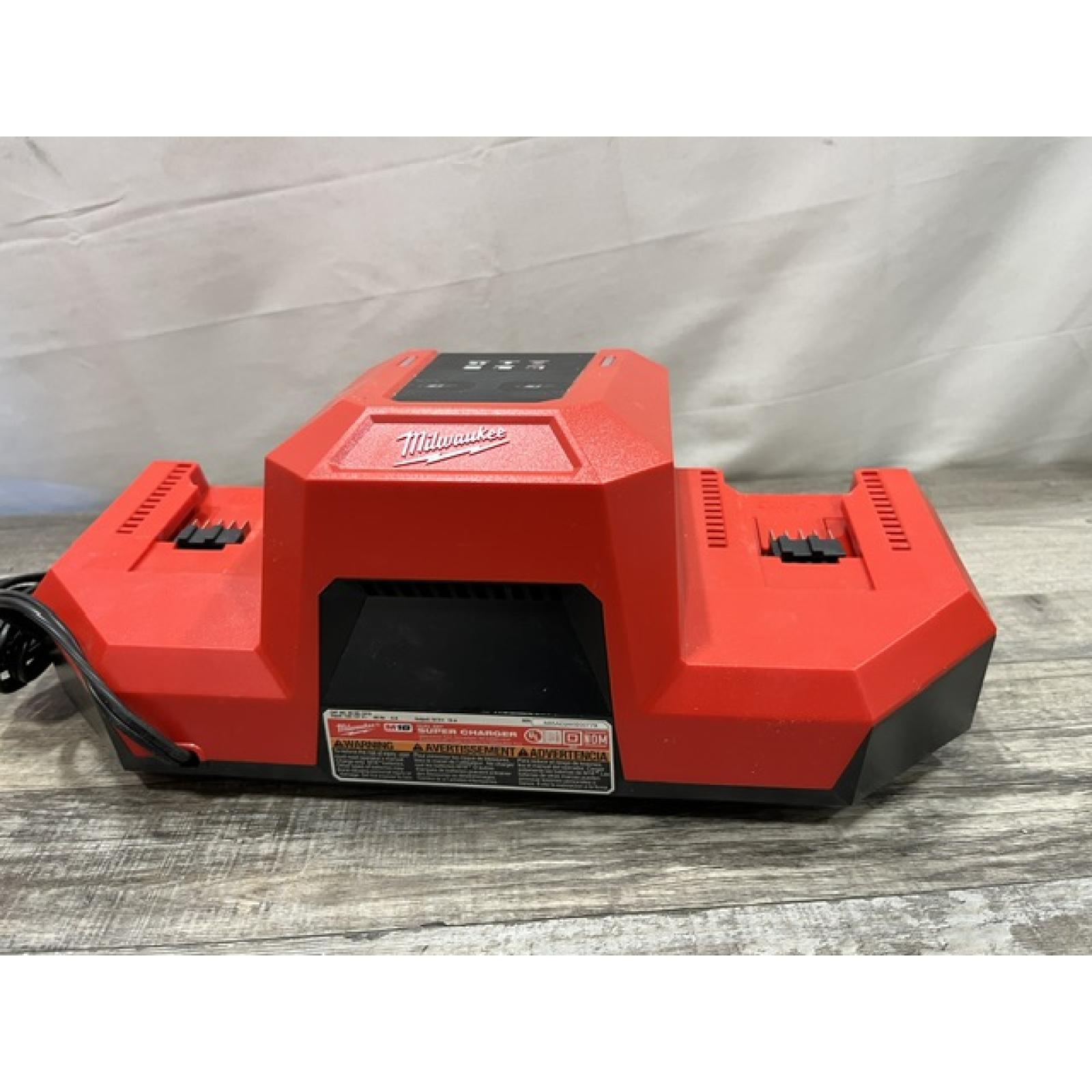 AS-IS Milwaukee 18V Dual Bay Simultaneous Super Charger (Tool-Only)