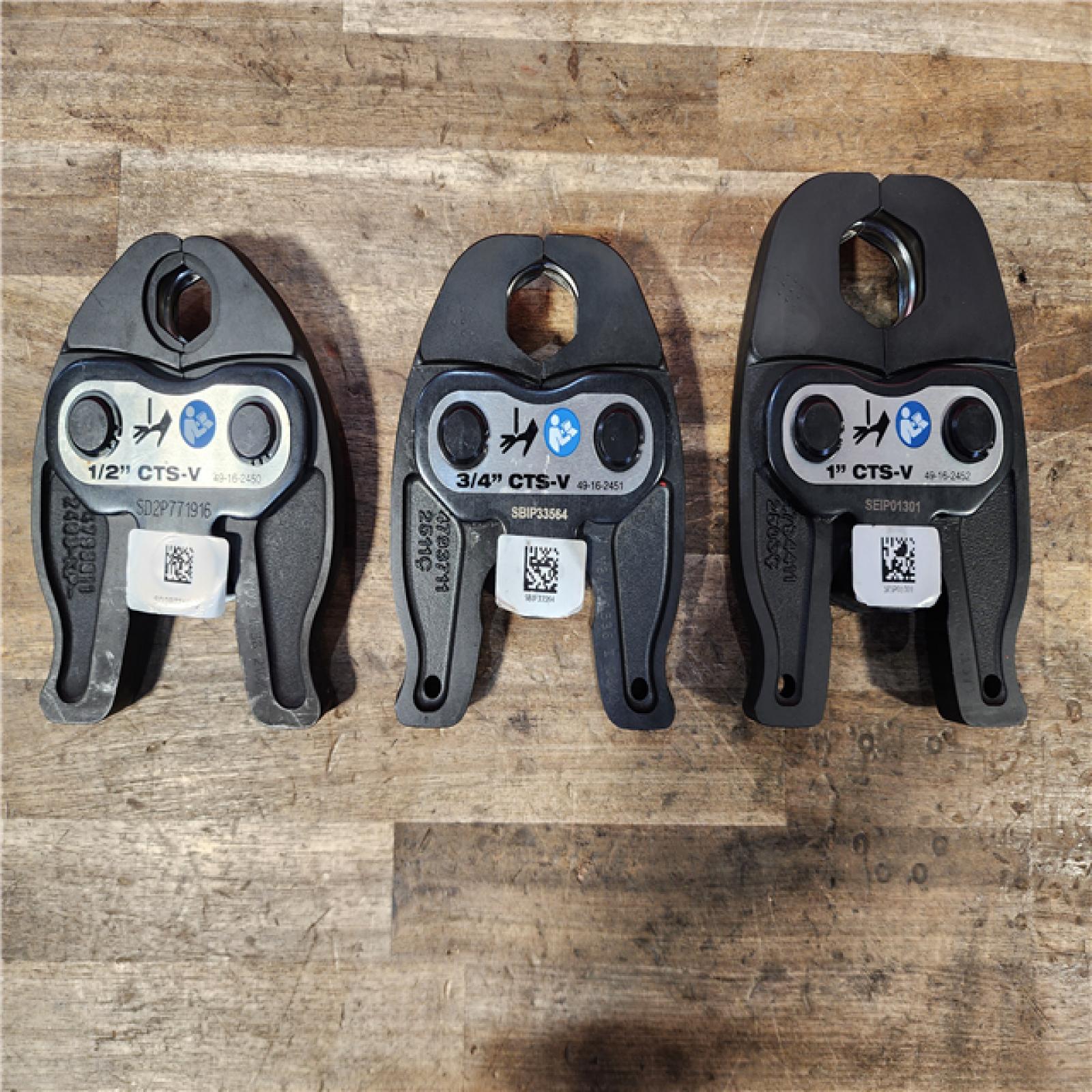 HOUSTON LOCATION - AS-IS (APPEARS LIKE NEW) MILWAUKEE 12-Volt Lithium-Ion Force Logic Cordless Press Tool Kit