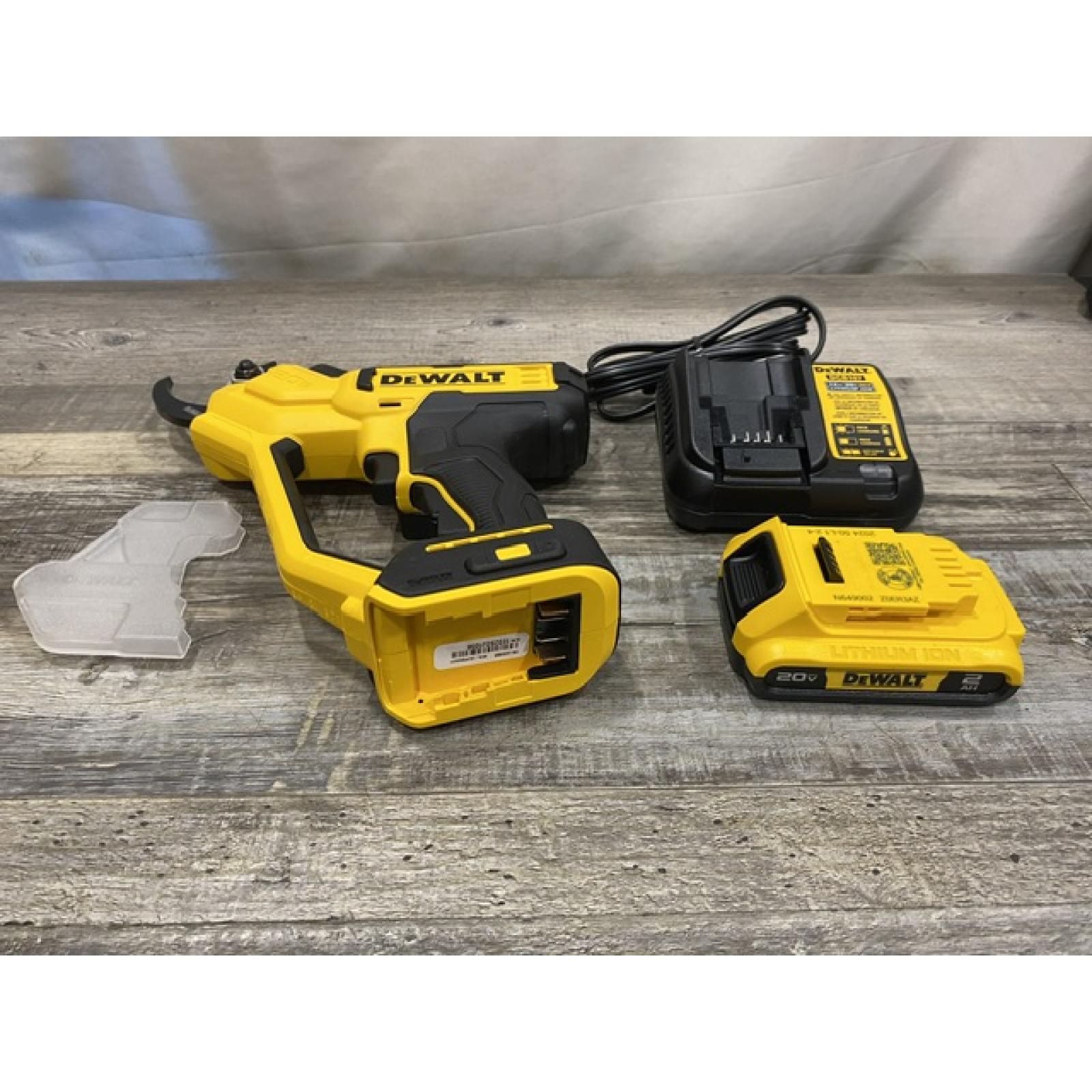 AS-IS DEWALT 20V MAX Cordless Battery Powered Pruner Kit