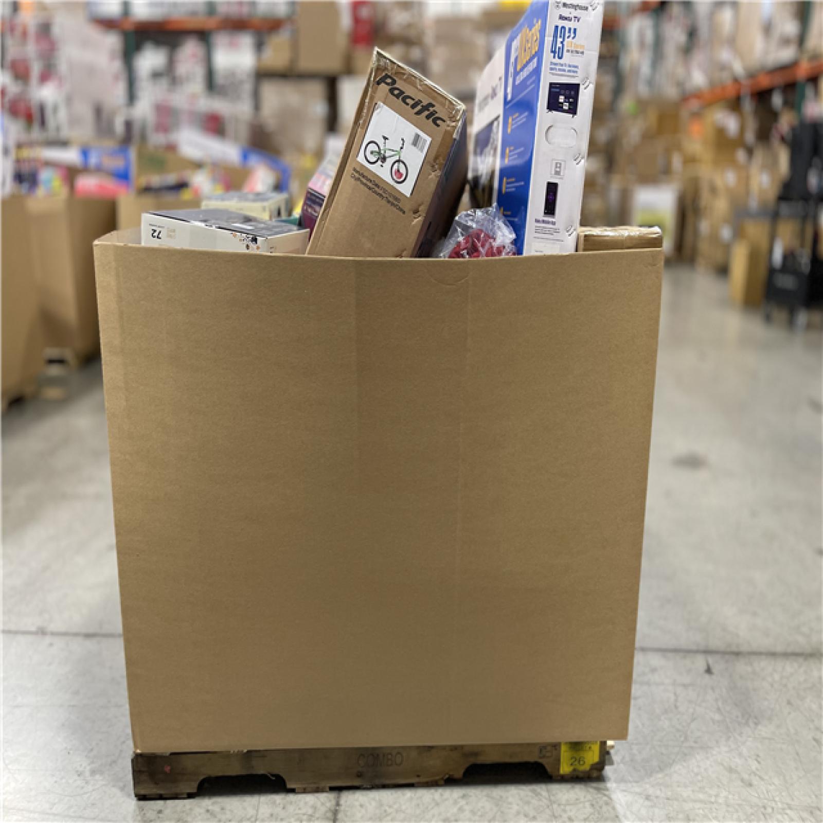 DALLAS LOCATION- NEW!- BULLSEYE MIXED APPAREL PALLET