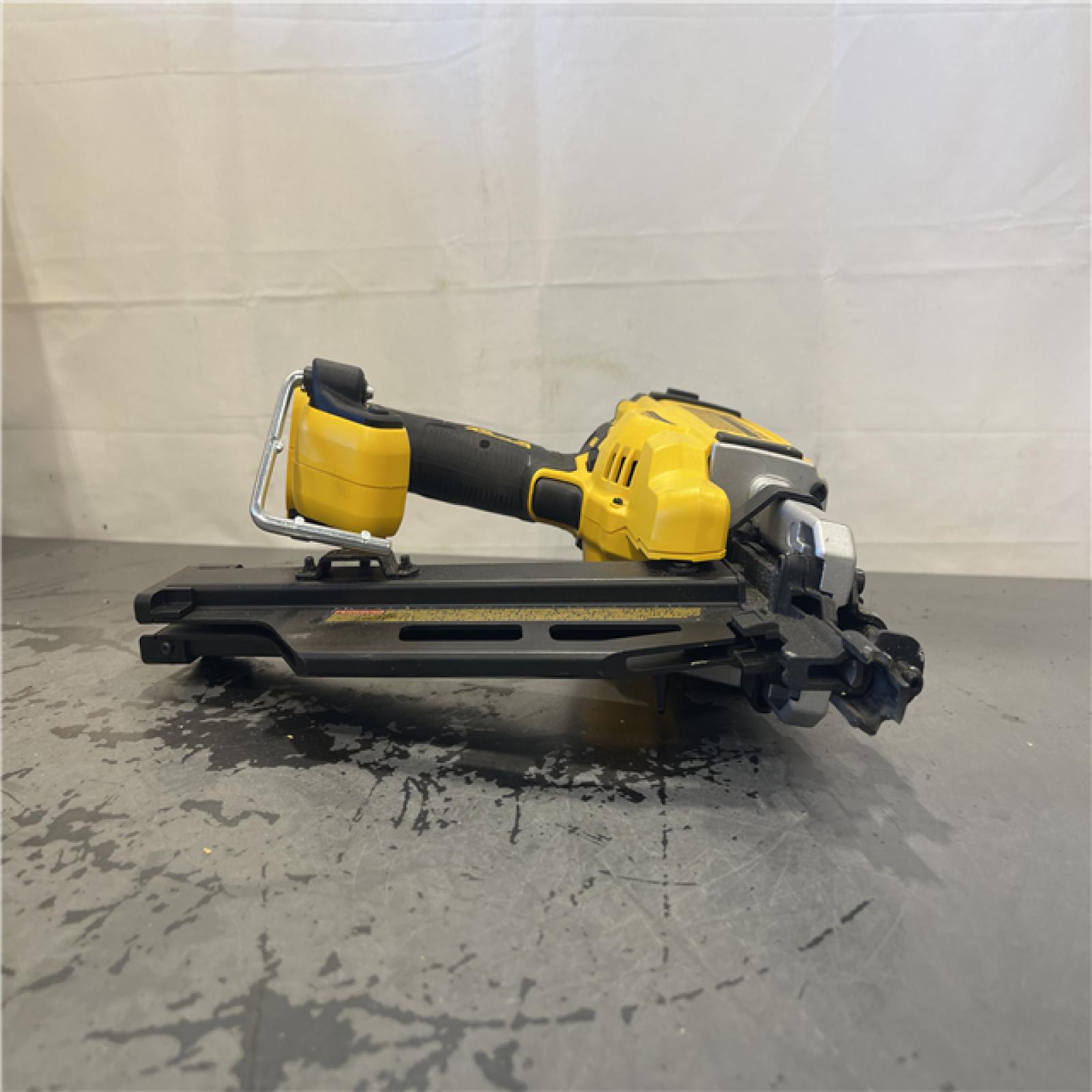 DeWalt 20V MAX Cordless 21 Deg Framing Nailer Tool Only 20 V