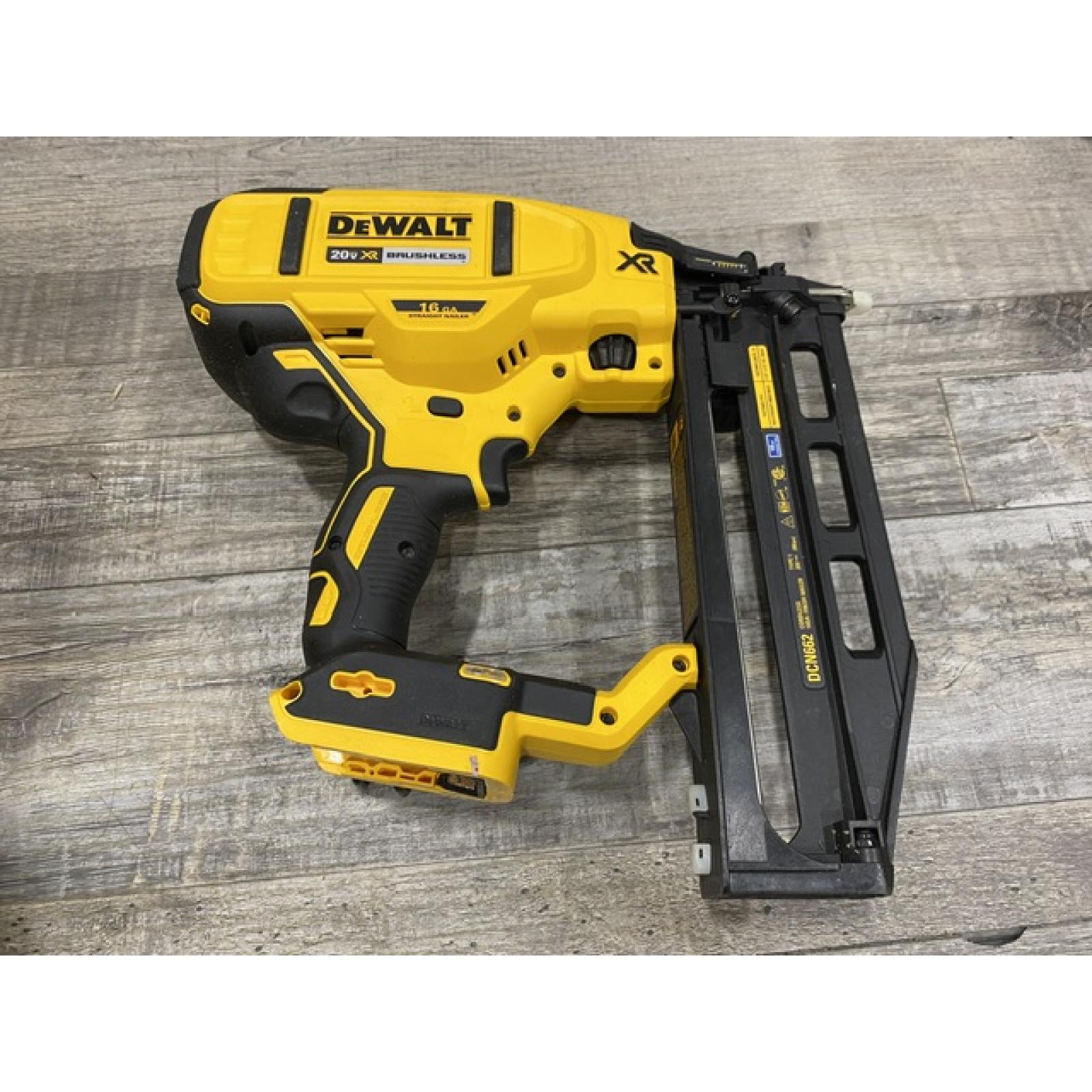 AS-IS DEWALT 20V MAX XR 16-Gauge Lithium-Ion Cordless Finish Nailer (Tool Only)