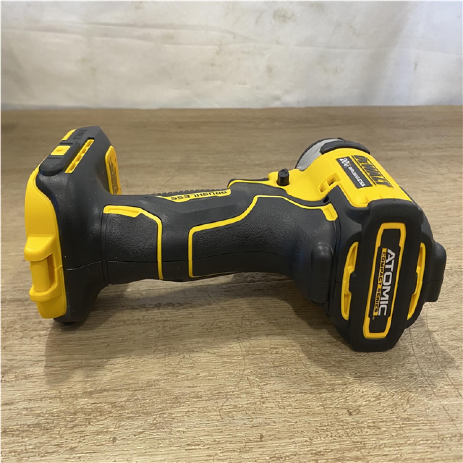 AS-IS DEWALT ATOMIC 20V MAX 1/4 in. Brushless Impact Driver Kit