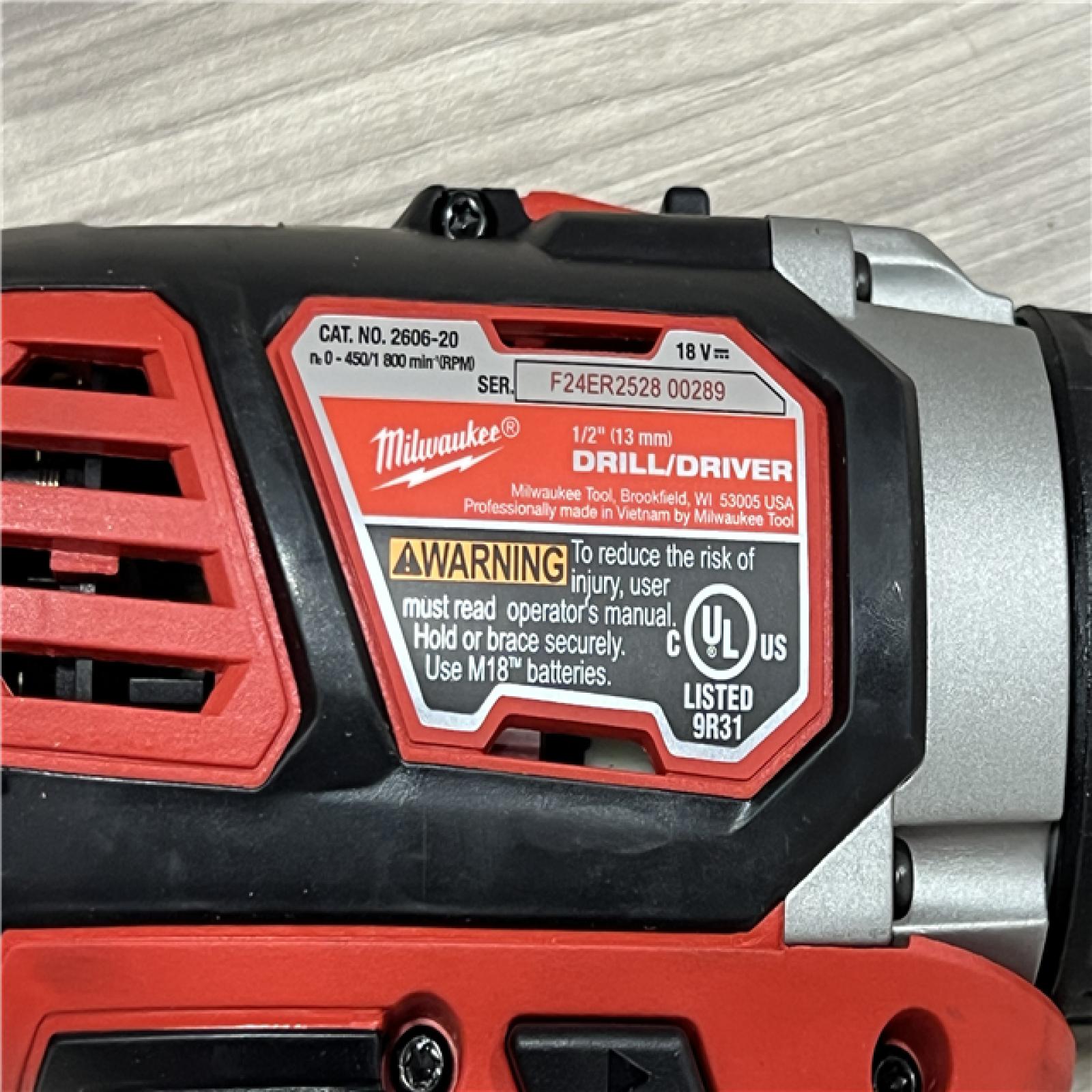 AS-IS Milwaukee 18V Lithium-Ion Cordless 1/2 in. Drill Driver Kit