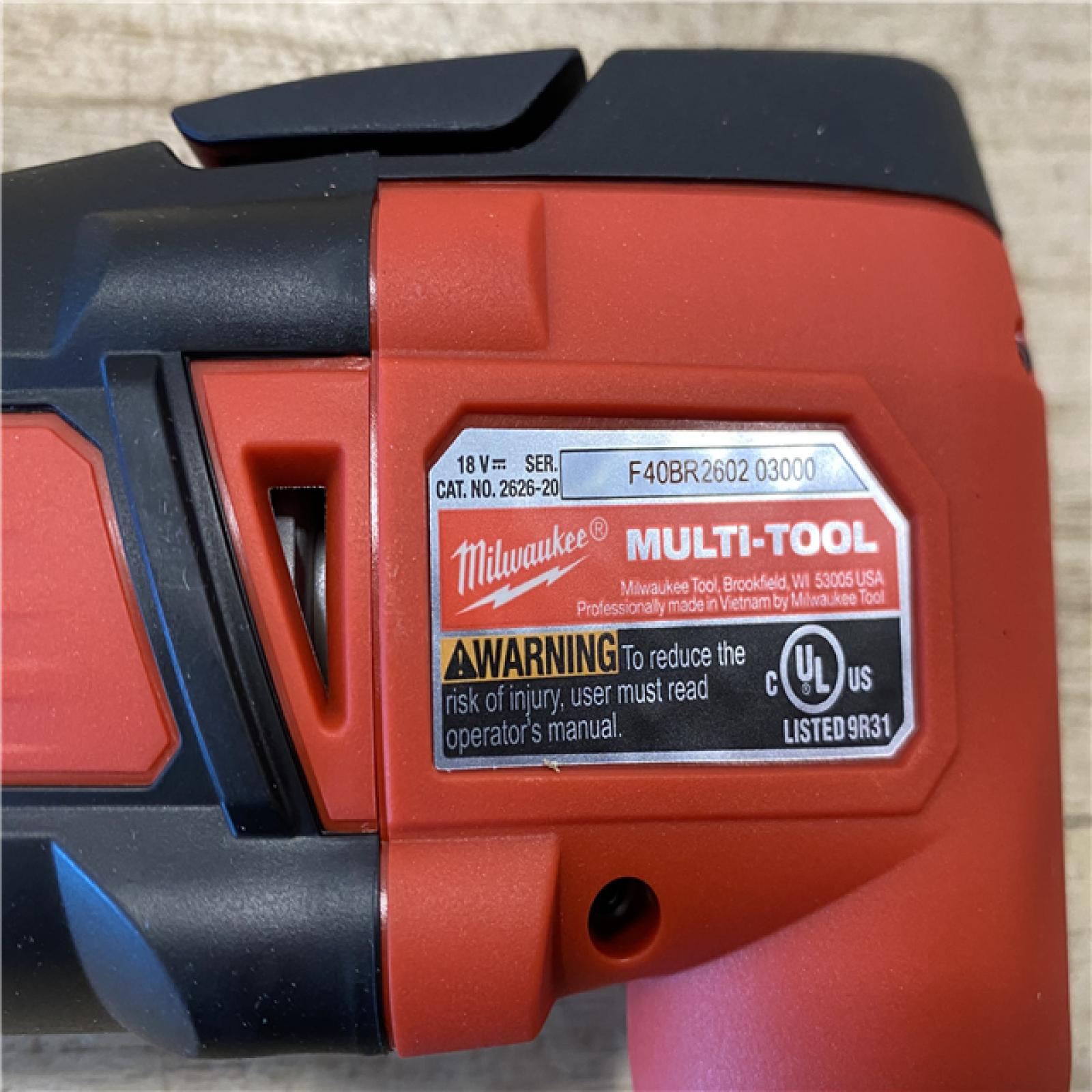 AS-IS Milwaukee 18V Lithium-Ion Cordless Oscillating Multi-Tool (Tool-Only)