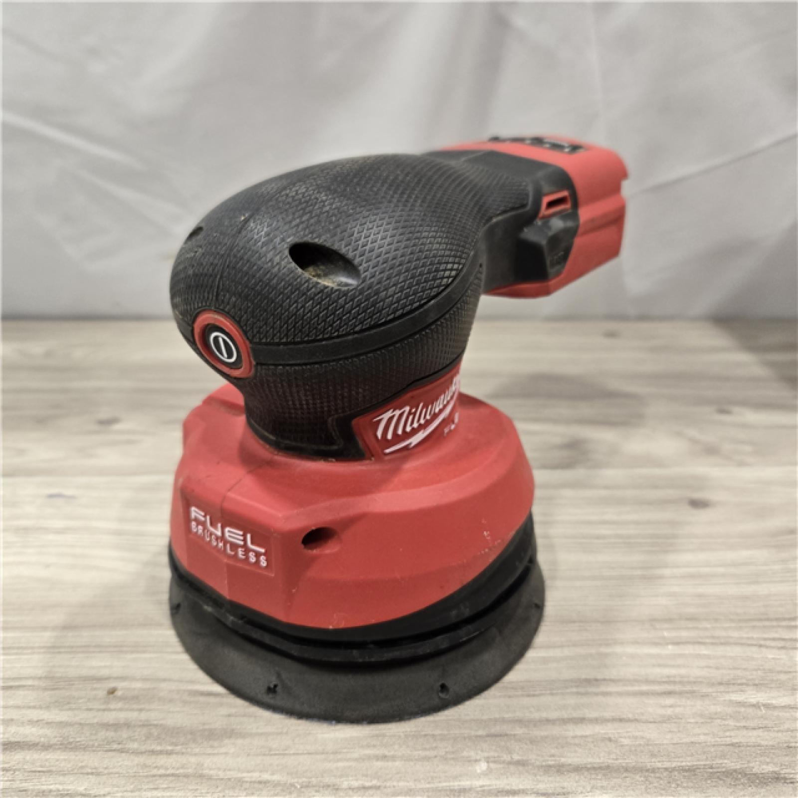AS-IS Milwaukee M18- FUEL 5 Random Orbital Sander (Tool-Only)