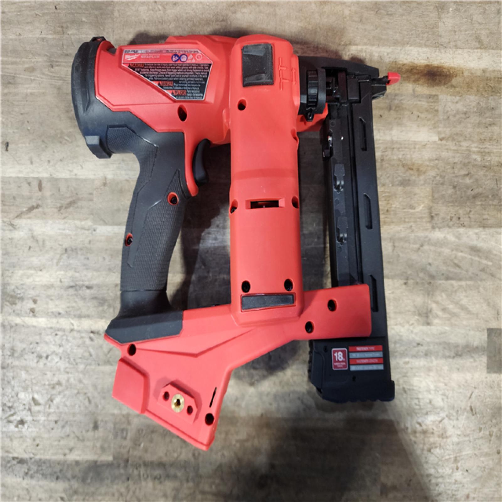 HOUSTON LOCATION - AS-IS MILWAUKEE FUEL 18V Cordless 18-Gauge 1/4 in. Narrow Crown Stapler (Tool-Only)