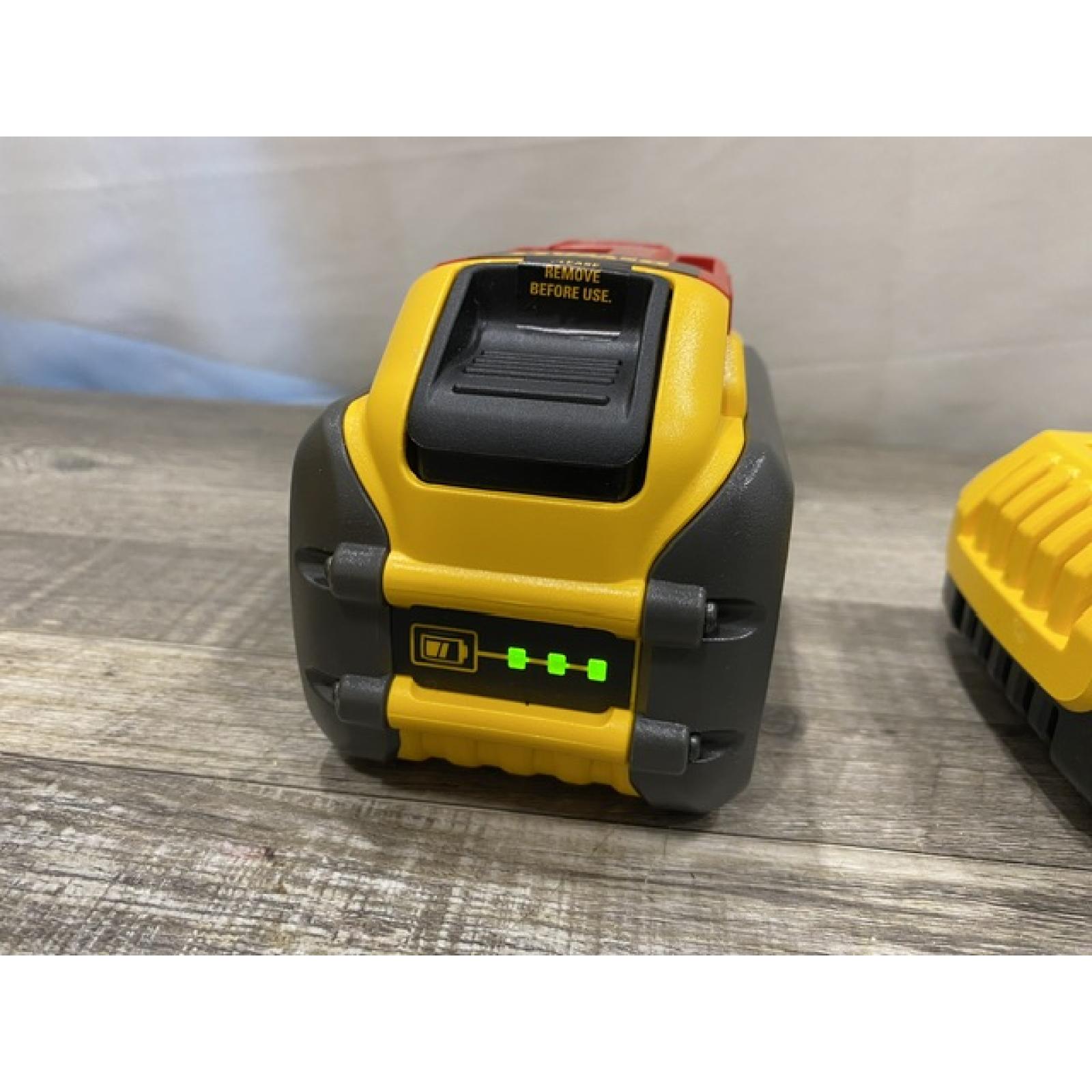 AS-IS DEWALT 20V/60V MAX FLEXVOLT Lithium-Ion 9.0Ah Battery and Charger Starter Kit