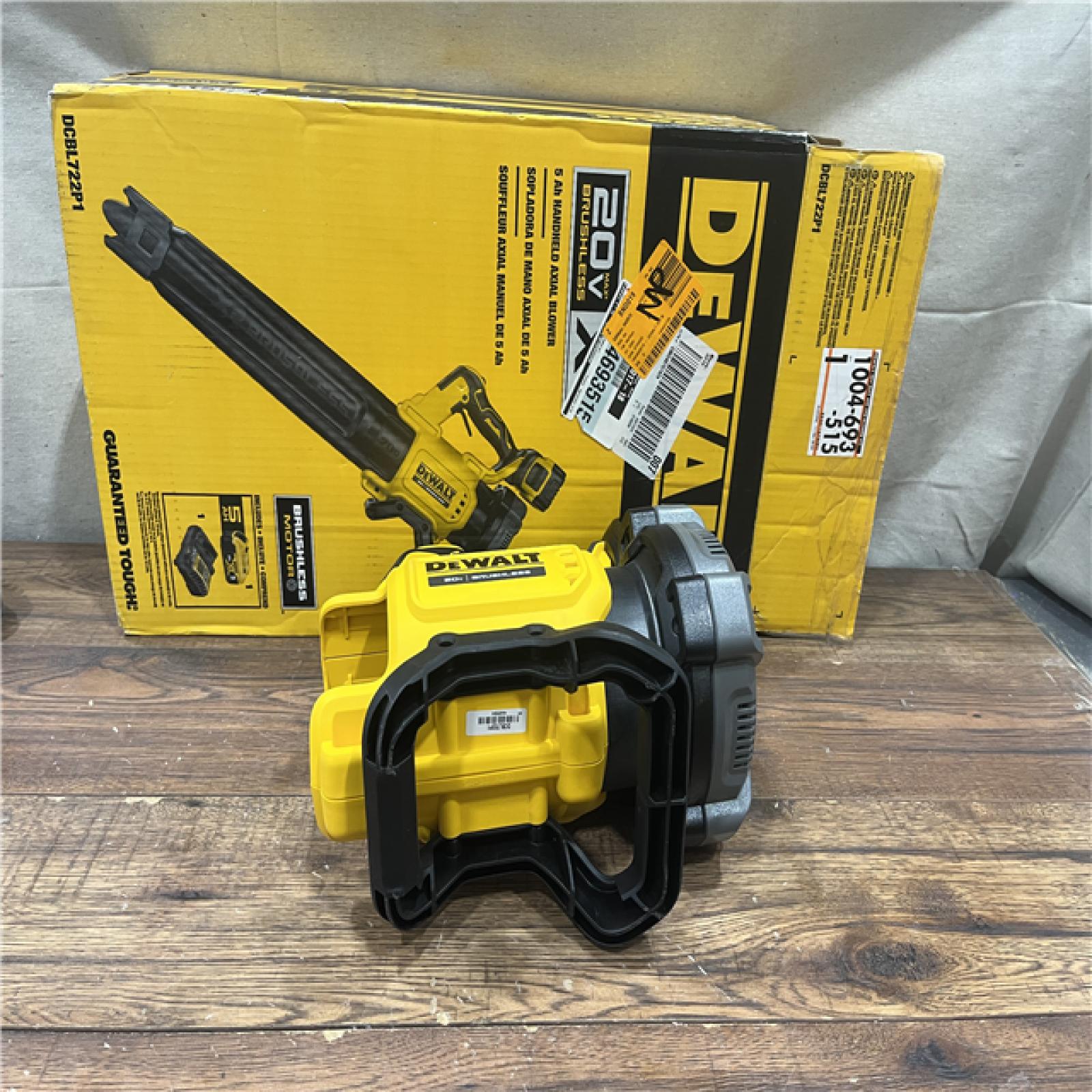 AS-IS DEWALT 20V MAX* XR Brushless Cordless Handheld Blower Kit