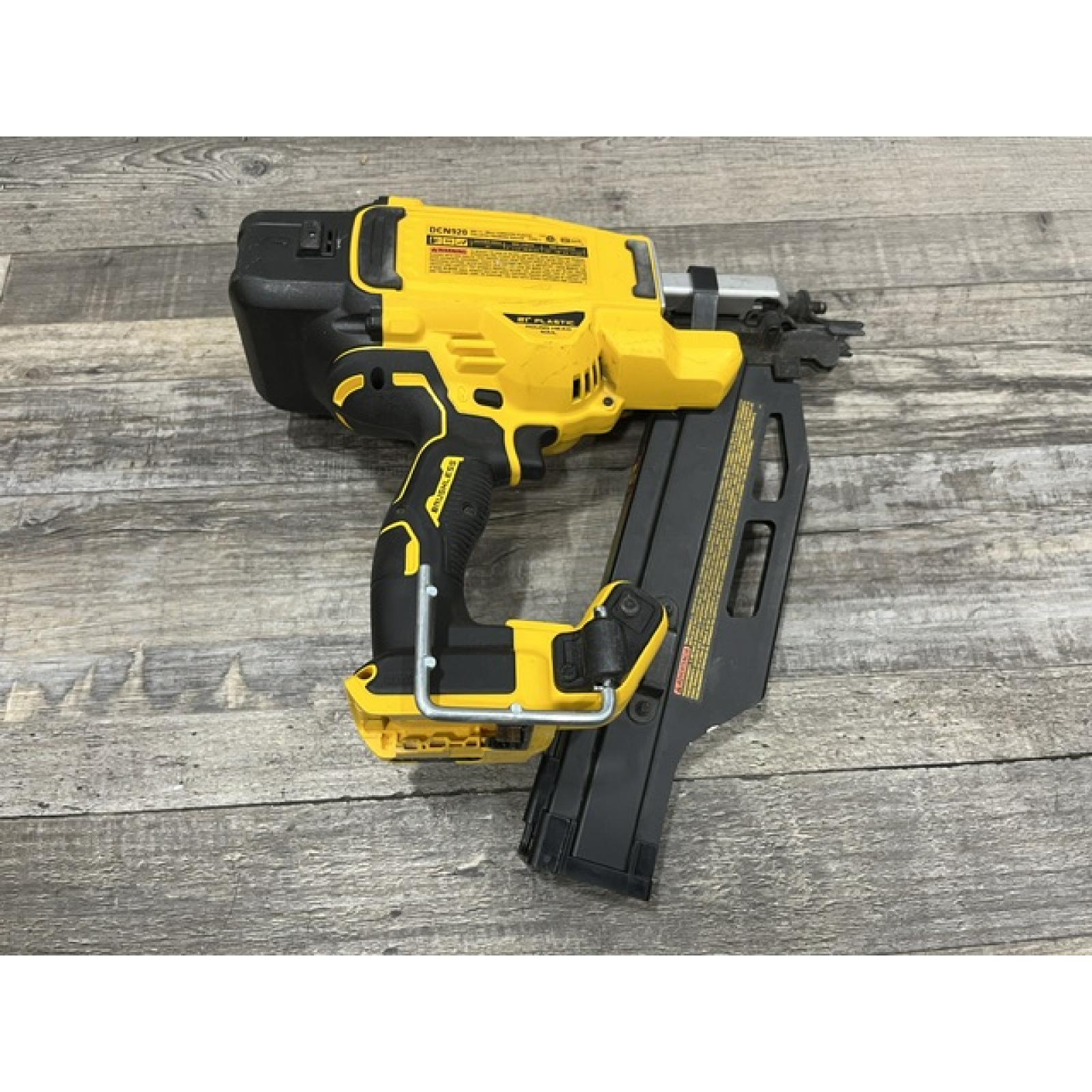 AS-IS DEWALT 20-Volt 21° Cordless Framing Nailer (Tool-Only)