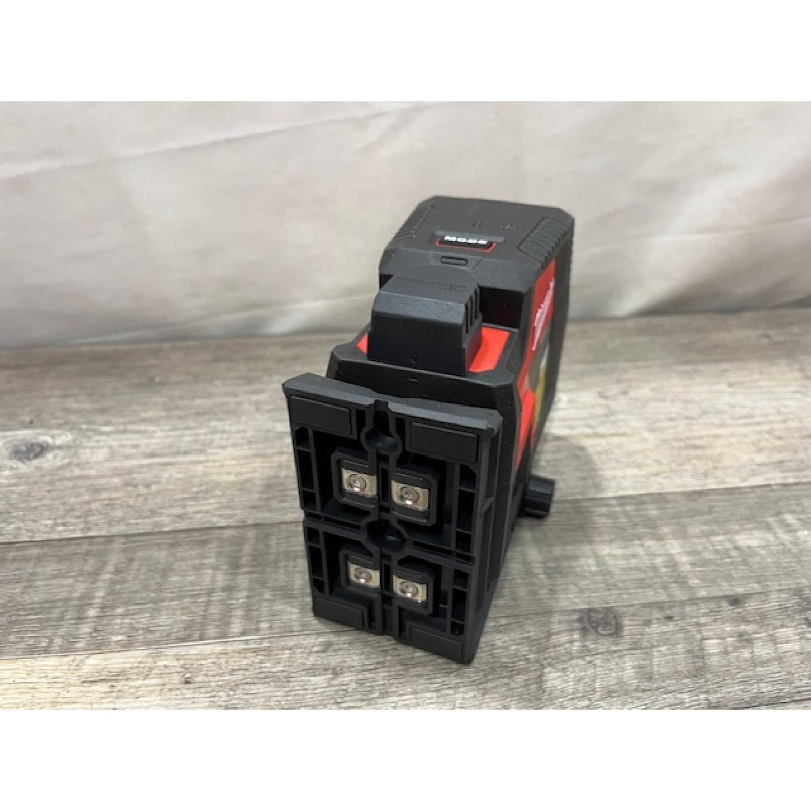 AS-IS Milwaukee 100 ft. REDLITHIUM Lithium-Ion USB Green Rechargeable Cross Line Laser Level with Charger