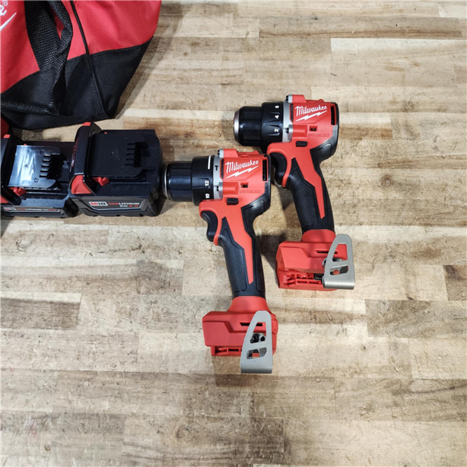 HOUSTON LOCATION - AS - IS Milwaukee 2 Tool Combo Kit W/ (2) Battery & Charger