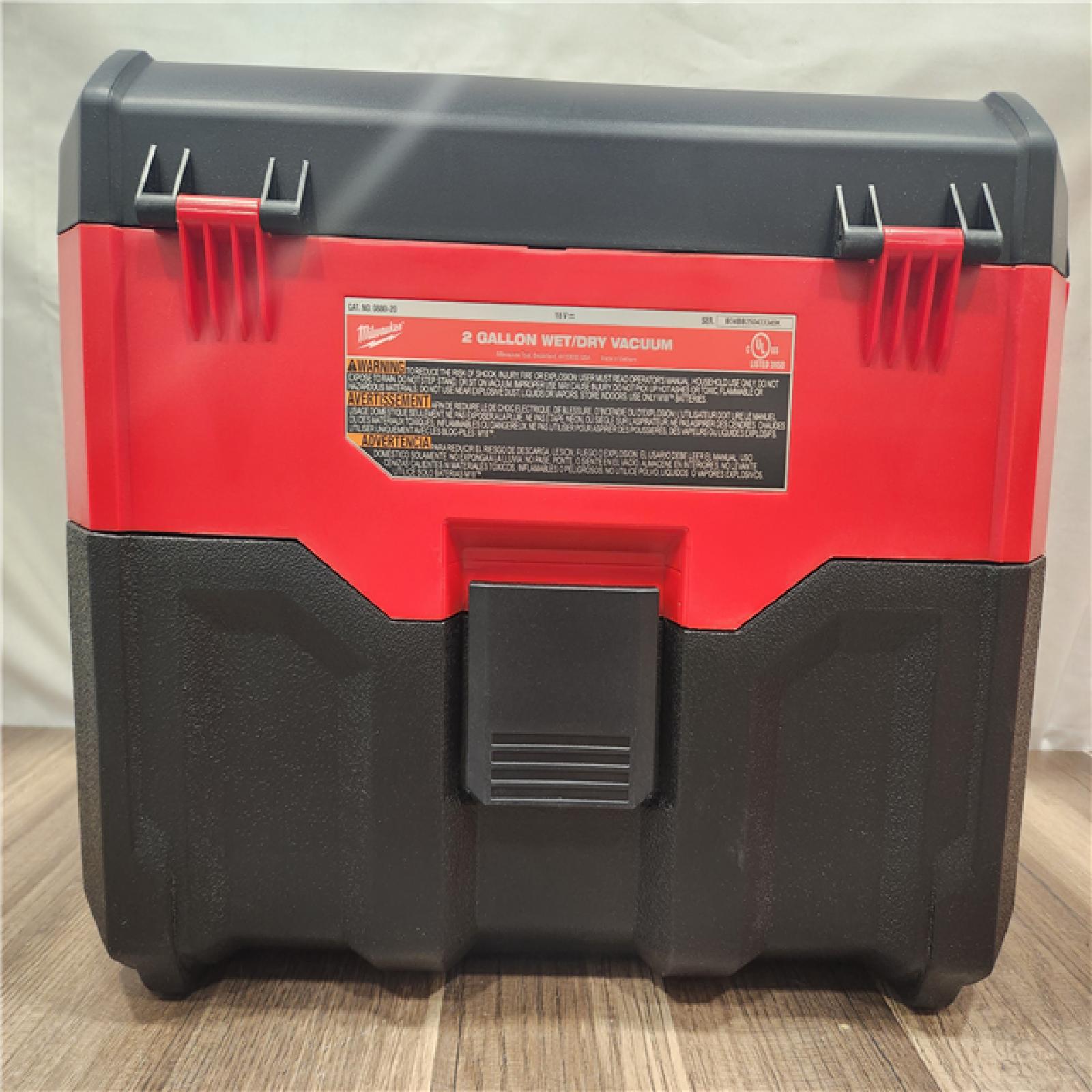 AS-IS- Milwaukee M18 Vacuum 2Gal Hose Access (Tool-Only)