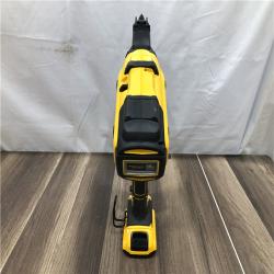 AS-IS DEWALT 20V MAX XR Lithium-Ion Cordless 2-1/2 in. 15-Gauge Finish Nailer Kit