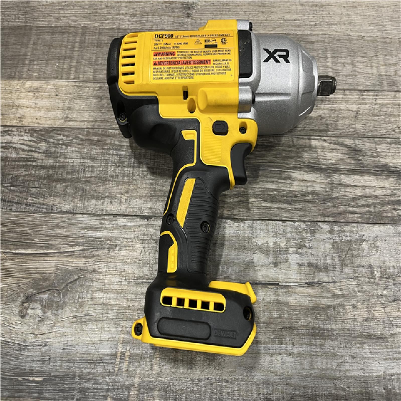 AS-IS DEWALT 20V MAX Lithium-Ion Cordless 1/2 in. Impact Wrench Kit