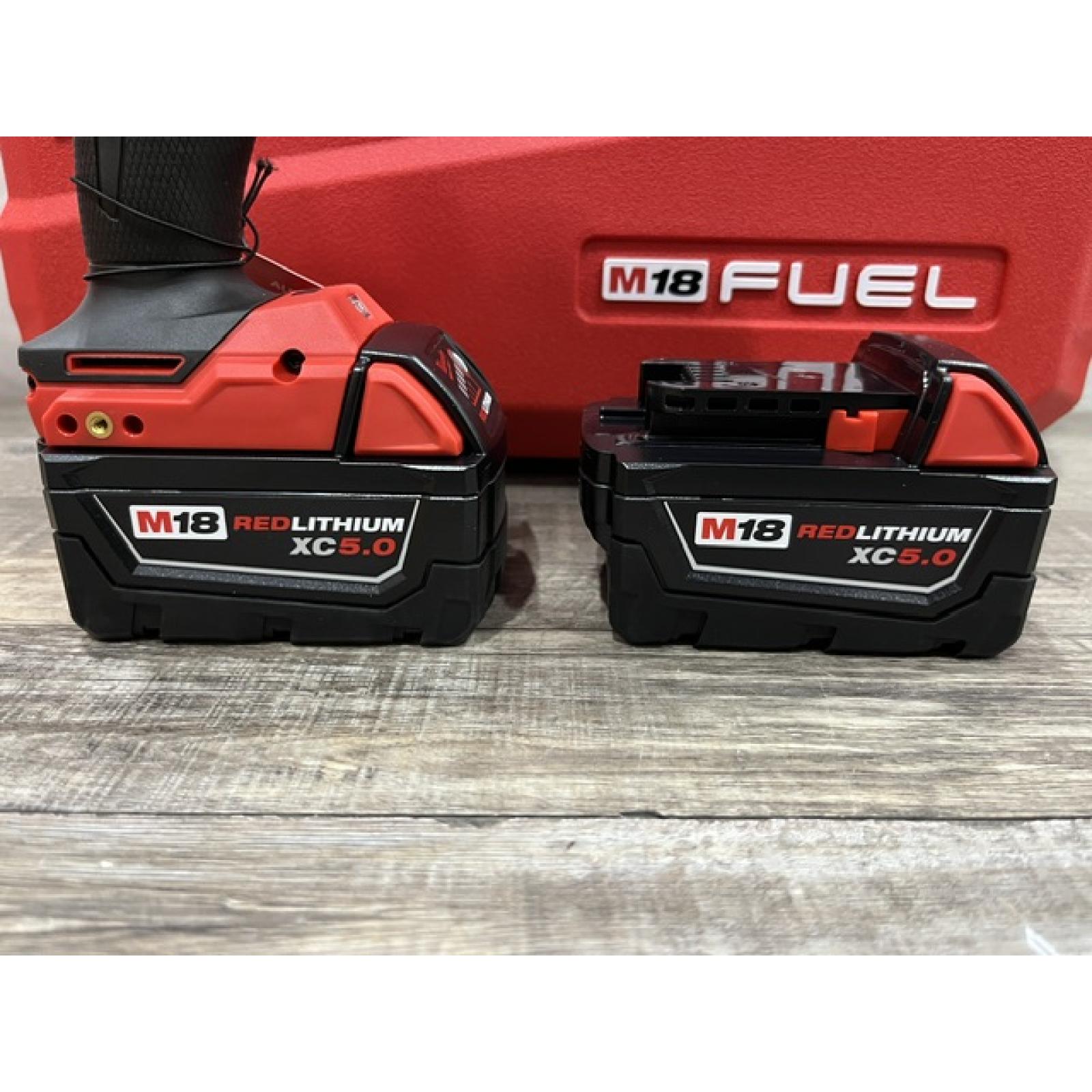 NEW - Milwaukee FUEL 18V Lithium-Ion Brushless Cordless 1/2 in. Drill/Driver Kit