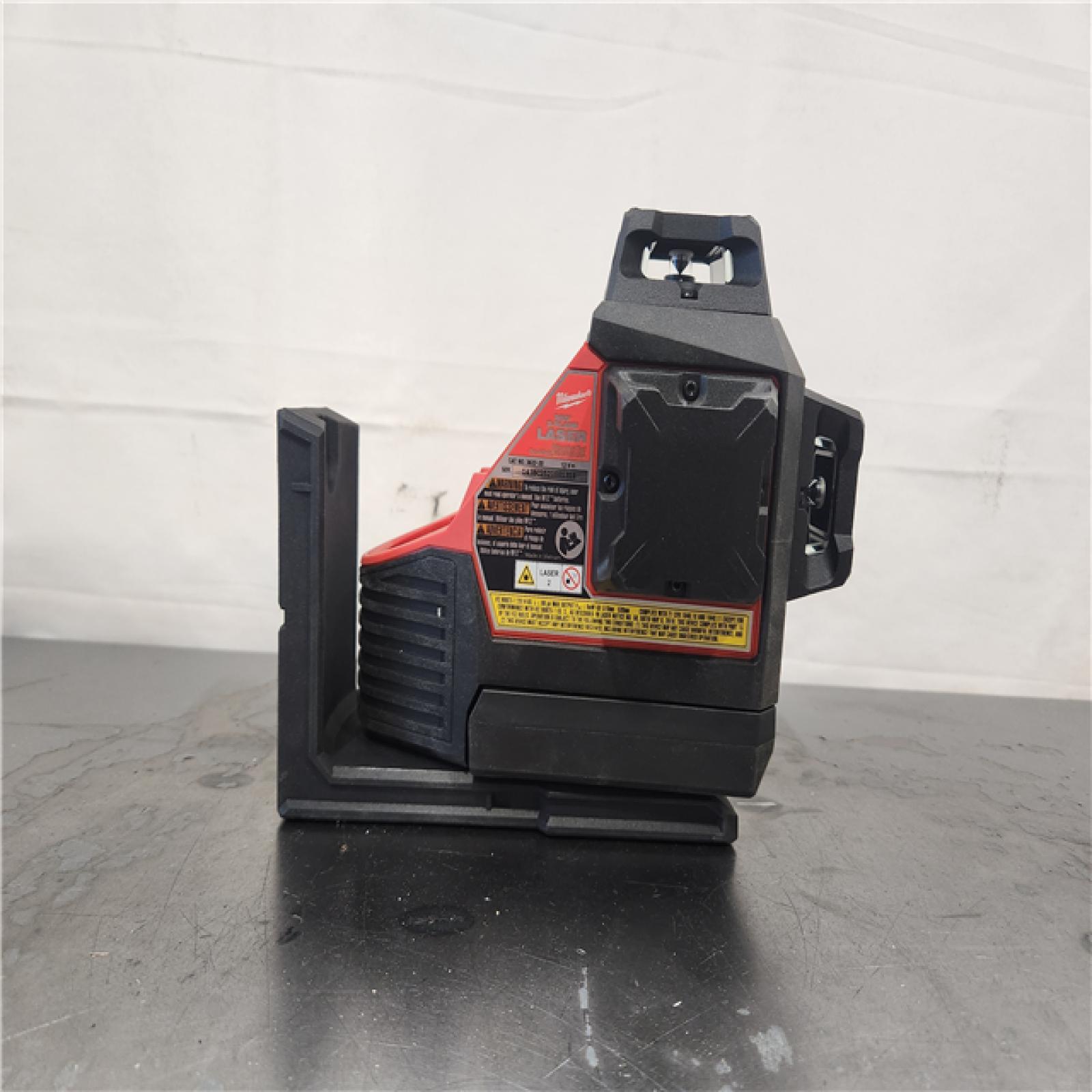 AS-IS- Milwaukee- M12 Green Beam Laser 360° 3-Plane Kit