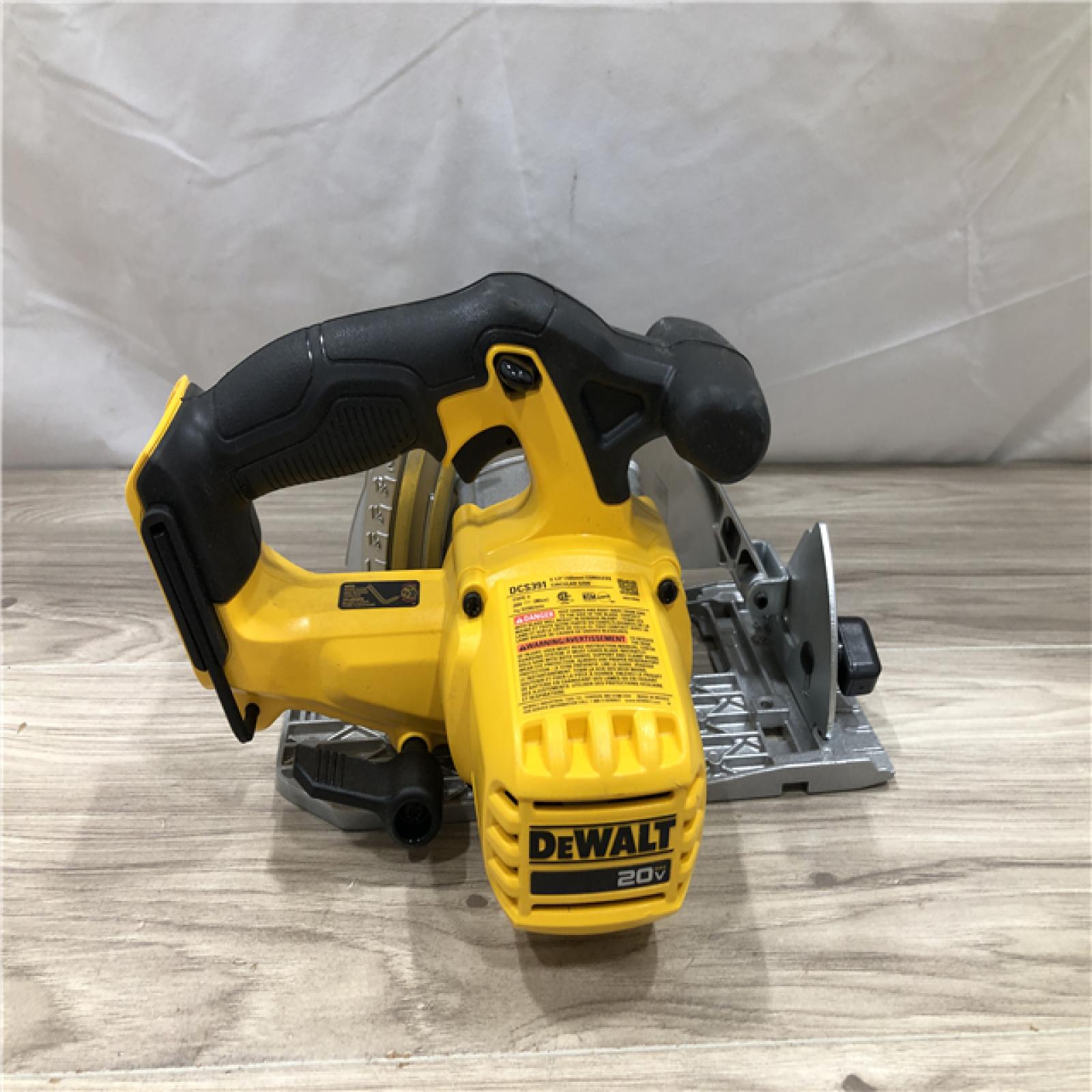 AS-IS DEWALT 6-1/2'' 165MM CIRCULAR SAW (Tool-Only)