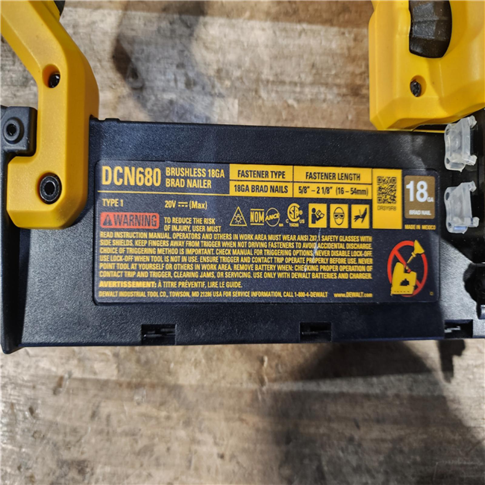 HOUSTON LOCATION - AS-IS DEWALT 20V MAX XR Lithium-Ion Electric Cordless 18-Gauge Brad Nailer (Tool Only)