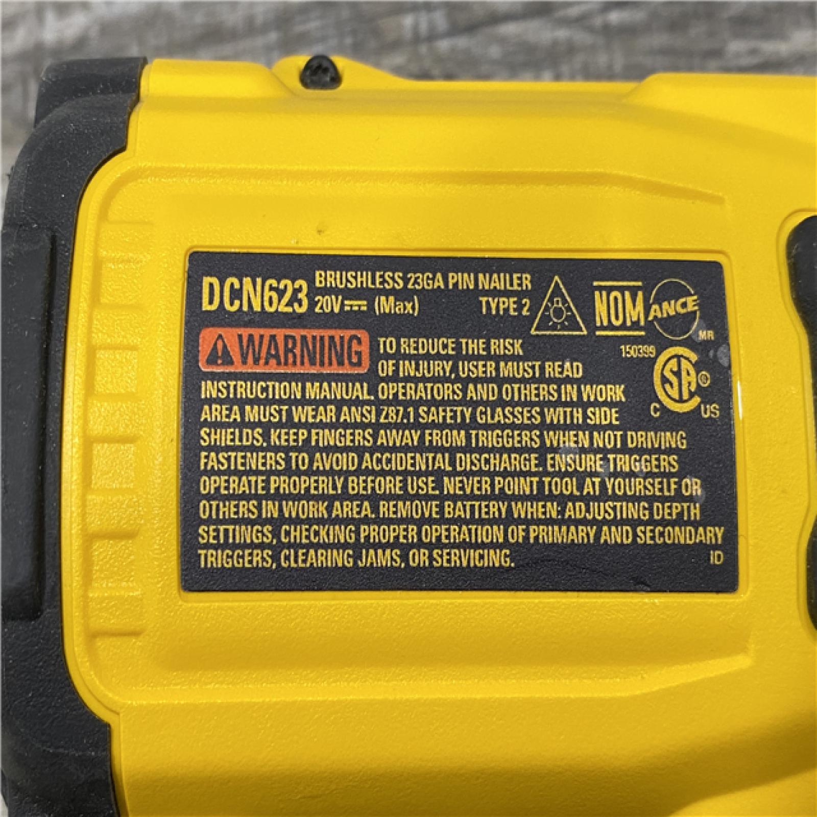 AS-IS - DEWALT ATOMIC 20V MAX Lithium Ion Cordless 23 Gauge Pin Nailer Kit