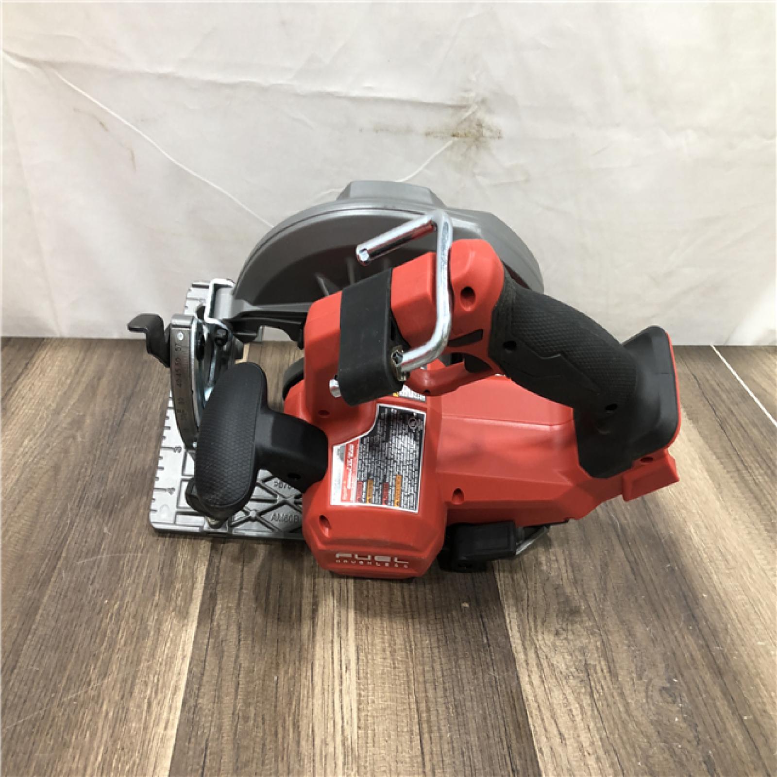 AS-IS Milwaukee FUEL 18V Lithium-Ion Brushless Cordless 7-1/4 in. Circular Saw (Tool-Only)