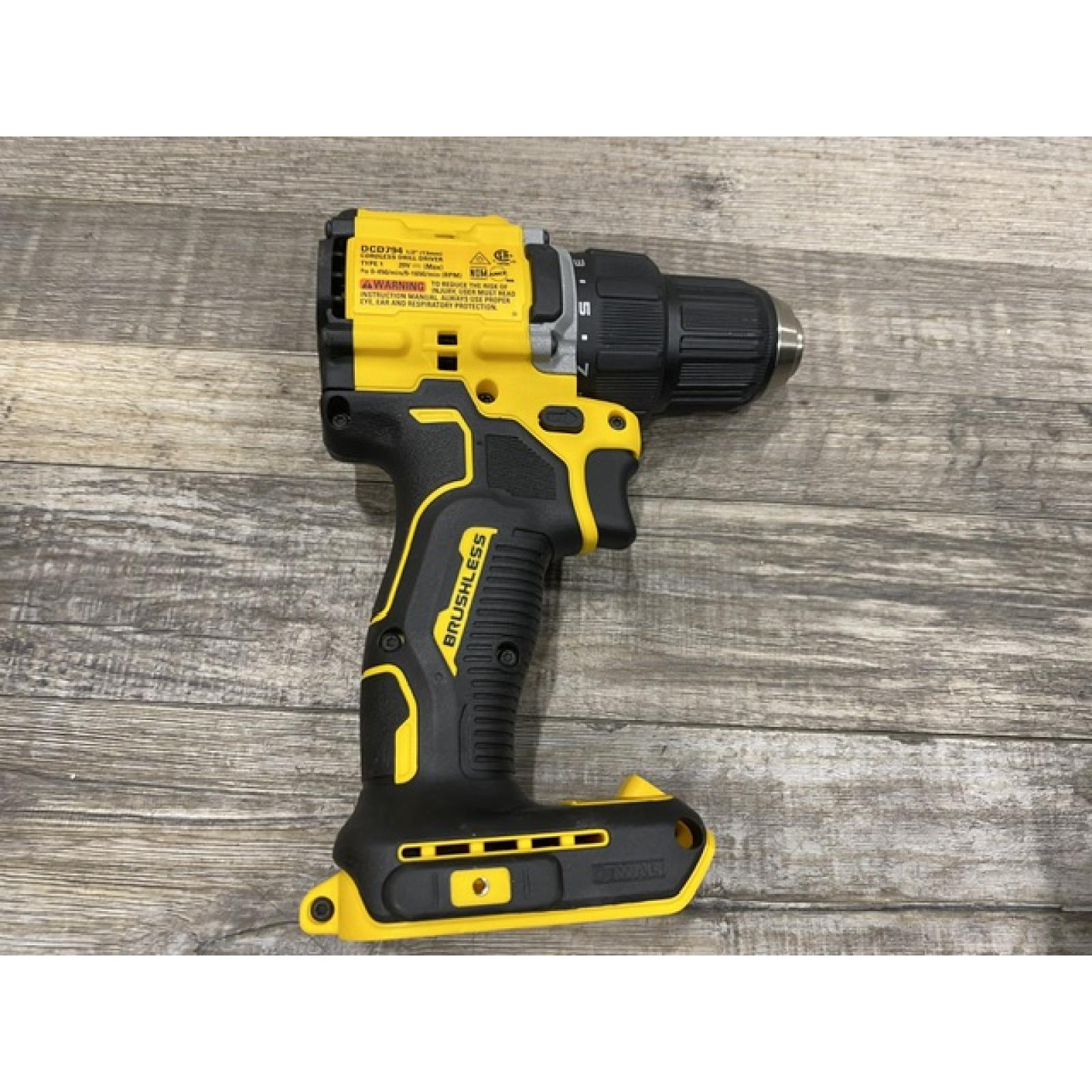 AS-IS DEWALT Atomic 20V Lithium-Ion Cordless Compact 1/2 in. Drill/Driver Kit