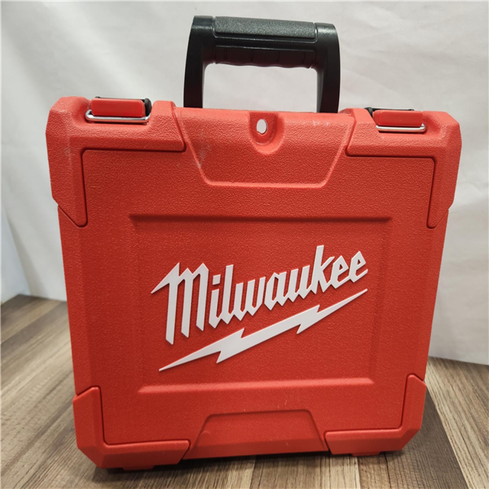AS-IS- Milwaukee - M12 90W Soldering Iron with REDLITHIUM Compact Battery Pack  Charger and Carrying Case