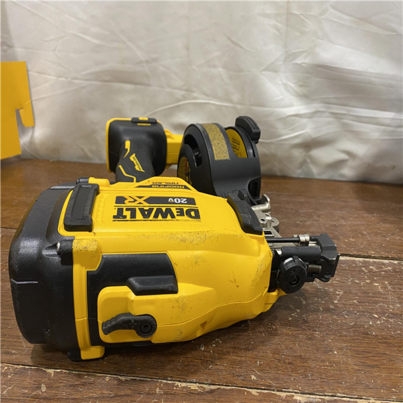 AS-IS DEWALT 2007898 Roofing Nailer Cordless