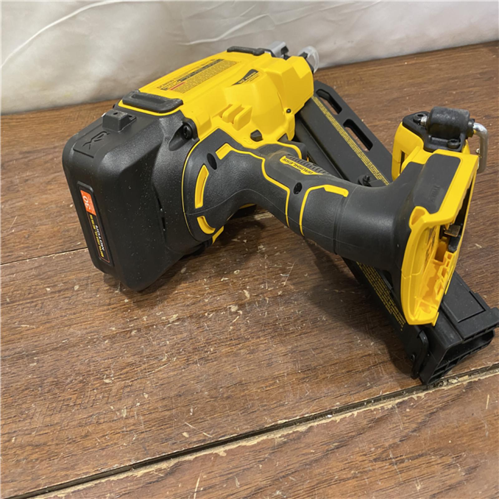 AS-IS DEWALT 20-Volt 30° Cordless Framing Nailer (Tool-Only)