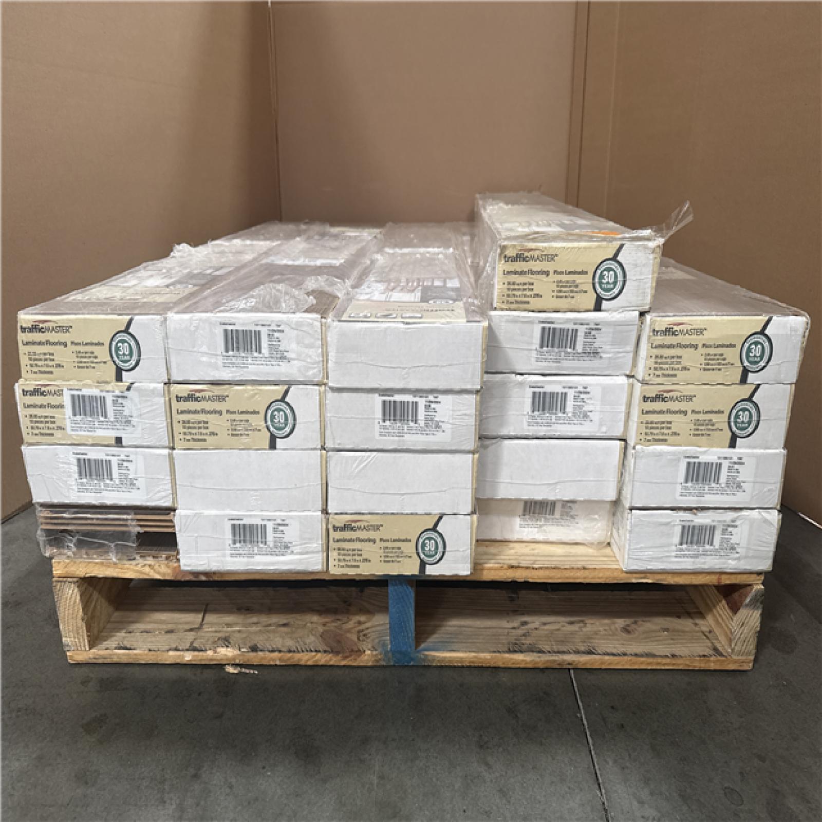 CALIFORNIA AS IS TRAFFIC MASTER LAMINATE FLOOR HOME IMPROVEMENT PALLET