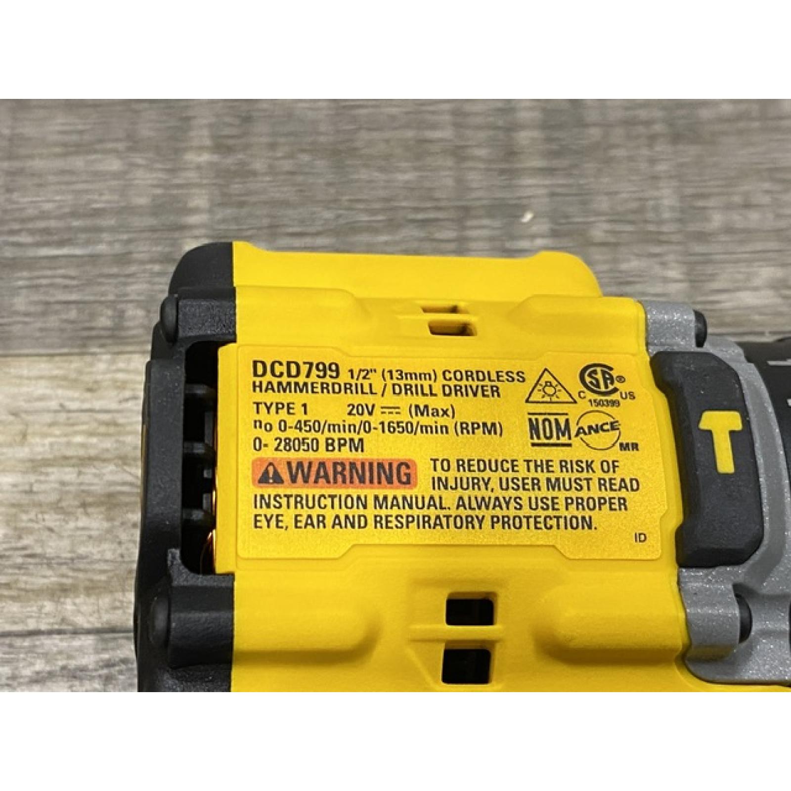 AS-IS DEWALT ATOMIC 20V Cordless 1/2 in. Compact Hammer Drill Kit