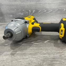 AS-IS DEWALT 20V MAX Lithium-Ion Cordless 1/2 in. Impact Wrench Kit