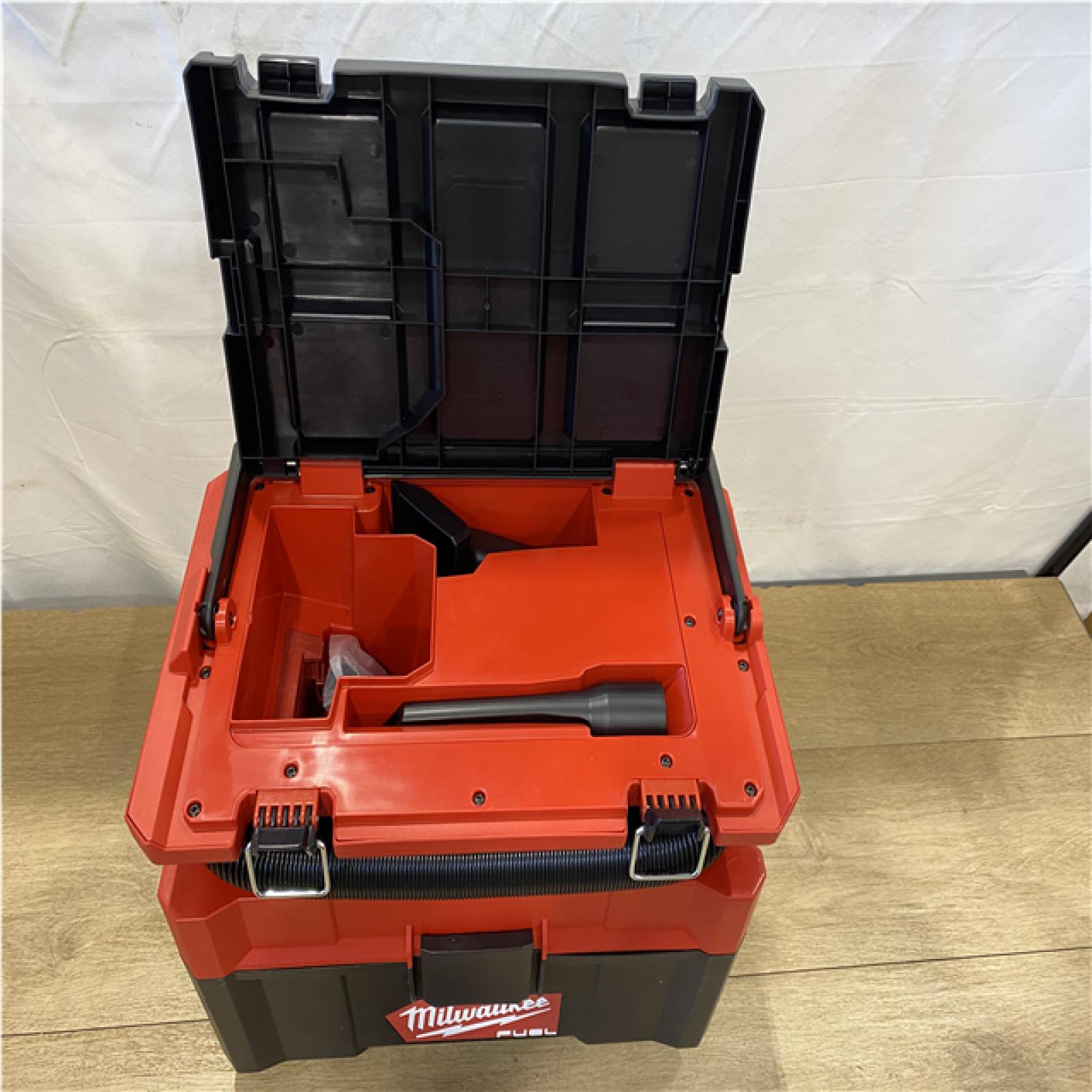AS-IS Milwaukee FUEL PACKOUT 18-Volt Lithium-Ion Cordless 2.5 Gal. Wet/Dry Vacuum (Vacuum-Only)