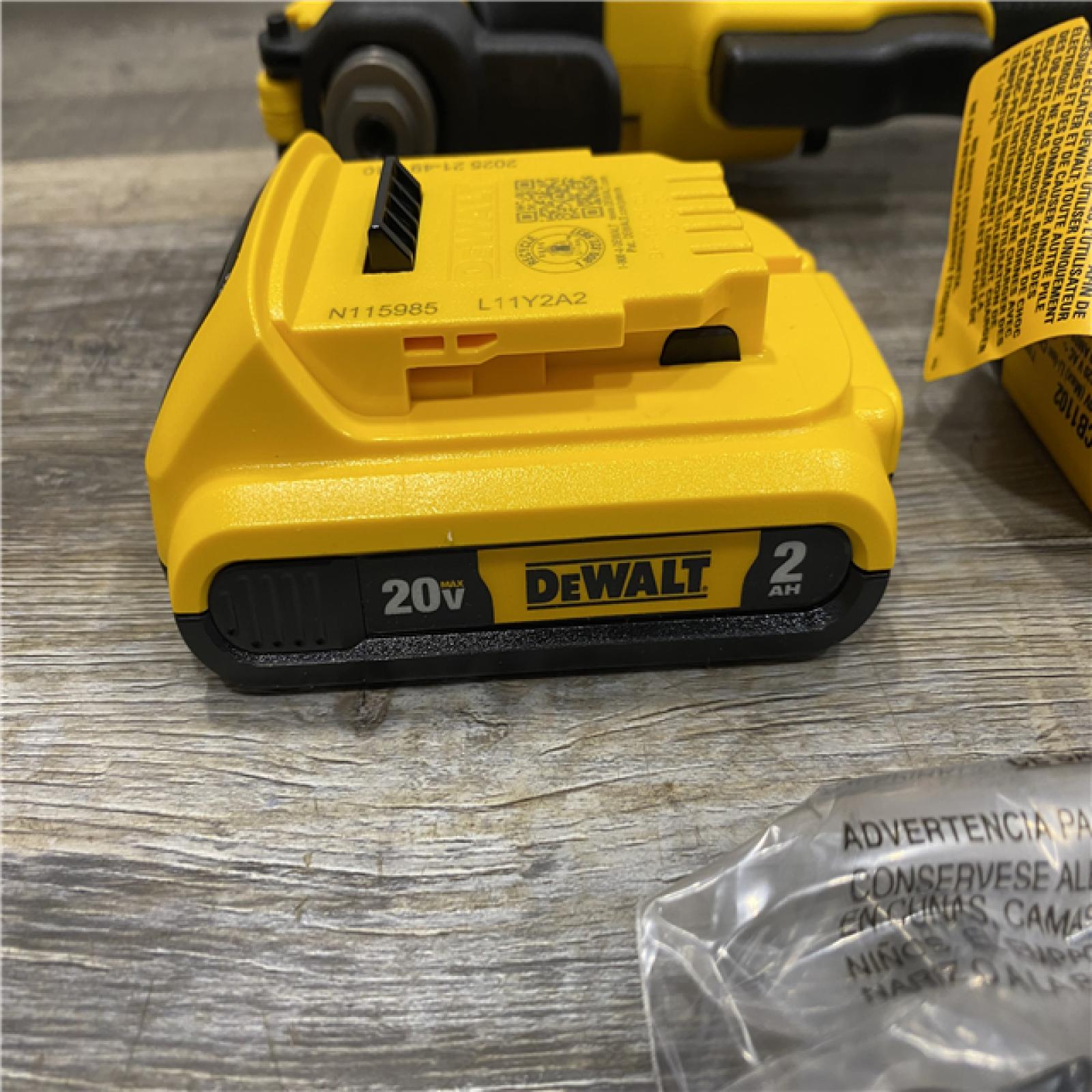 AS-IS DEWALT ATOMIC 20V MAX Cordless Brushless Oscillating Multi Tool Kit