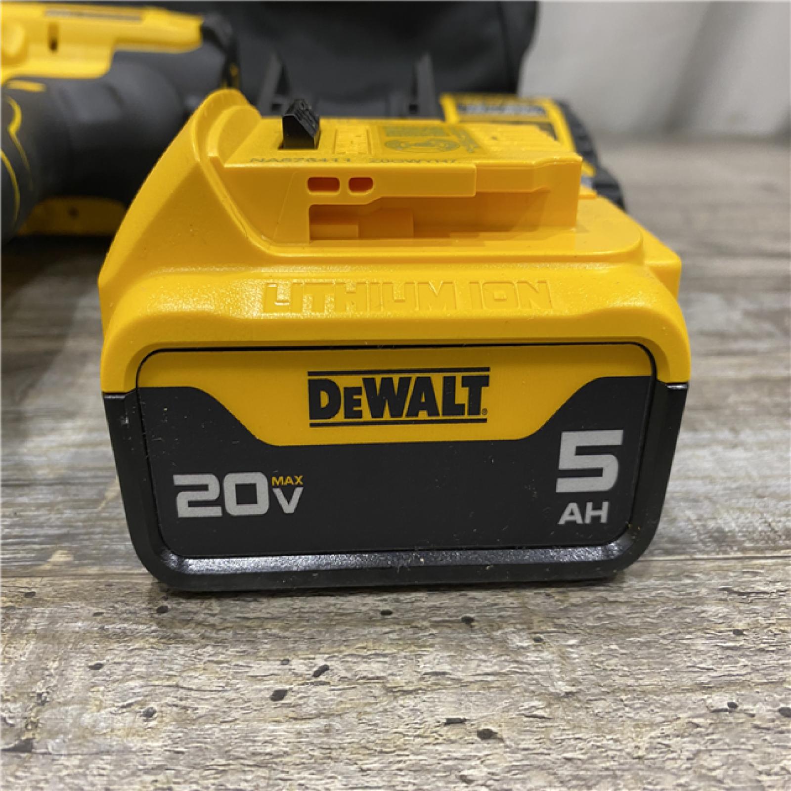 AS-IS DEWALT 20V MAX Lithium-Ion Cordless 1/2 in. Impact Wrench Kit