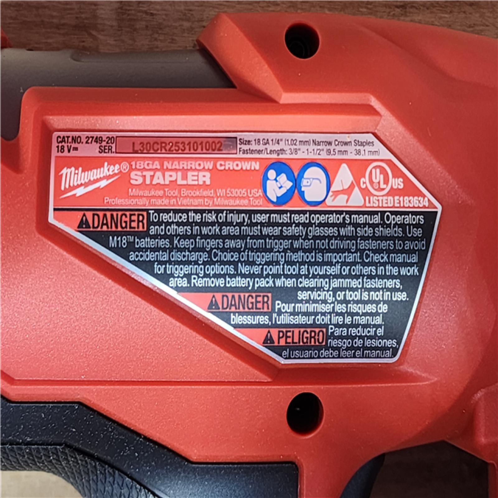 HOUSTON LOCATION - AS-IS Milwaukee FUEL 18-Volt Lithium-Ion Brushless Cordless 18-Gauge 1/4 in. Narrow Crown Stapler (Tool-Only)