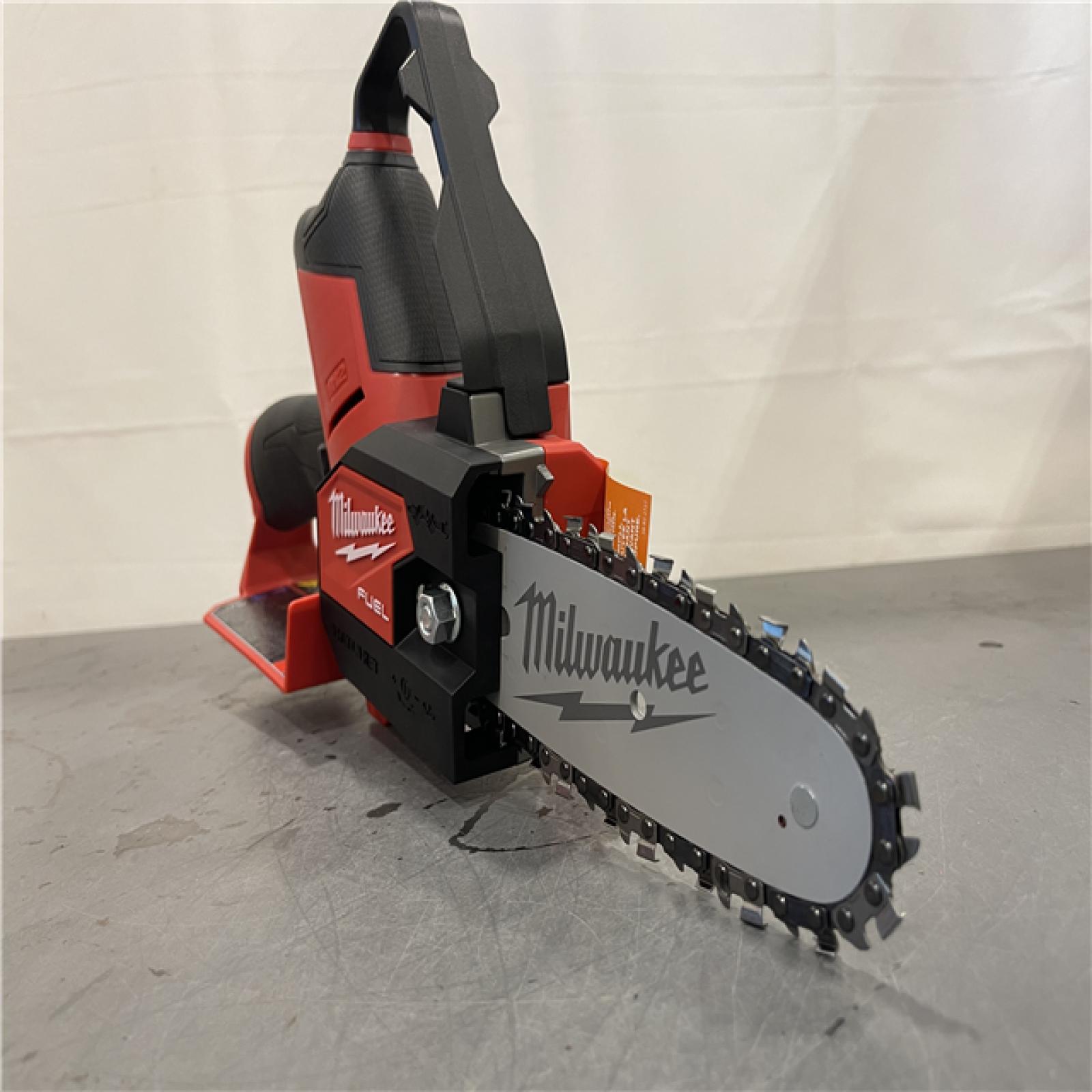 AS-IS - Milwaukee M12 FUEL 6 in. 12V Lithium-Ion Brushless Electric Cordless Battery Pruning Saw HATCHET
