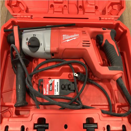 as-is Milwaukee 8 Amp Corded 1 in. SDS D-Handle Rotary Hammer