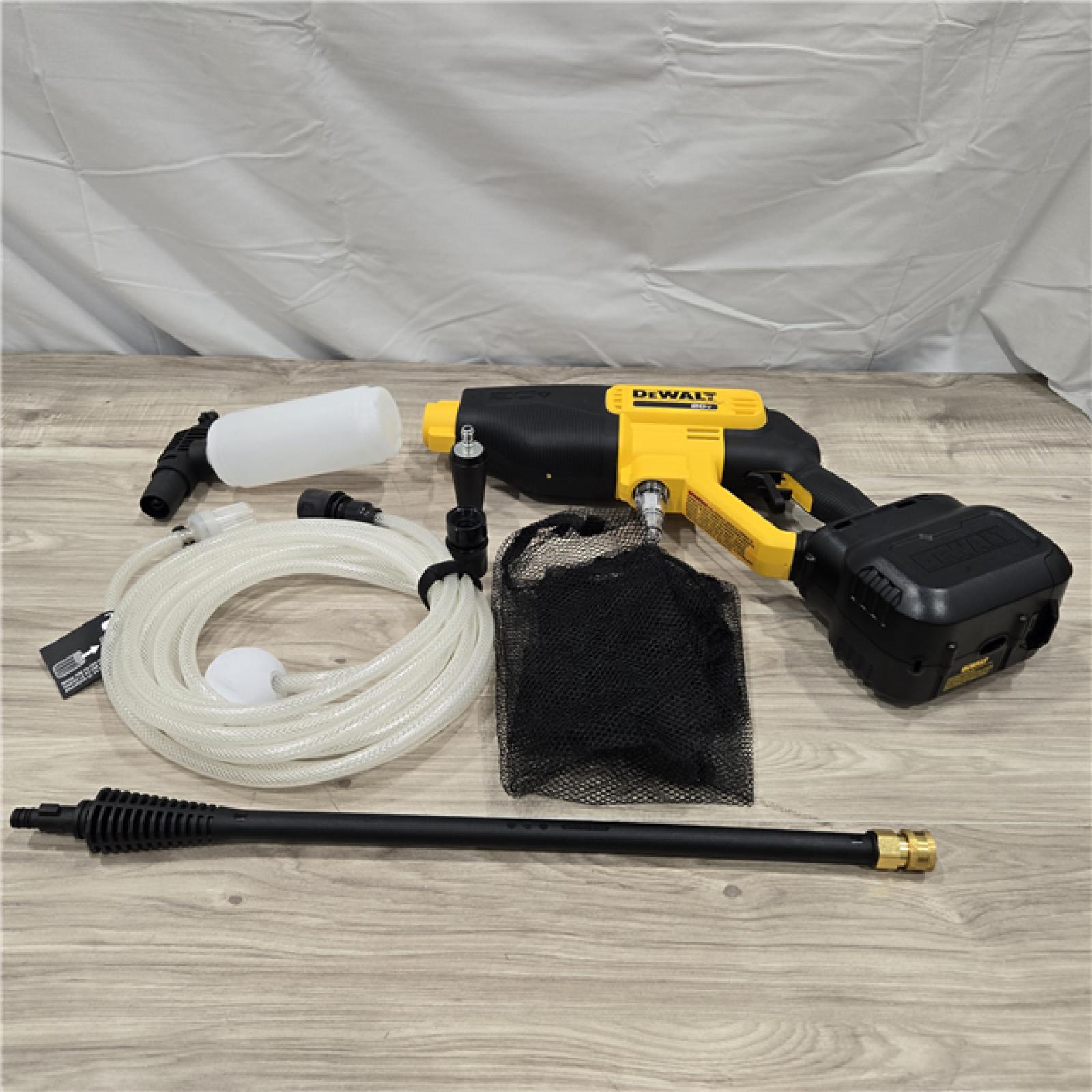 GOOD! - Dewalt 20V 550 PSI Cordless Power Cleaner Kit