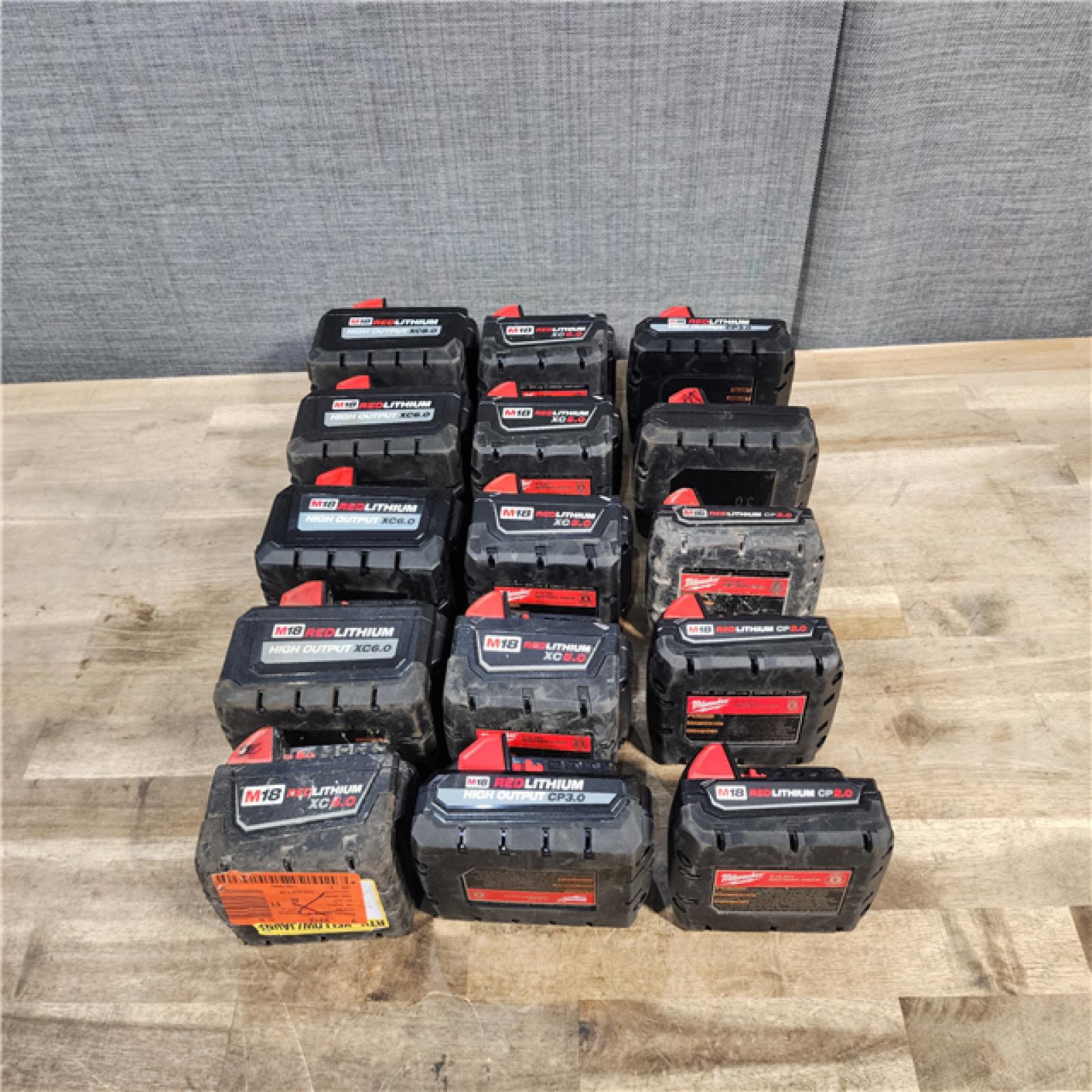 HOUSTON LOCATION - AS-IS MILWAUKEE BATTERY PACK QTY - 15