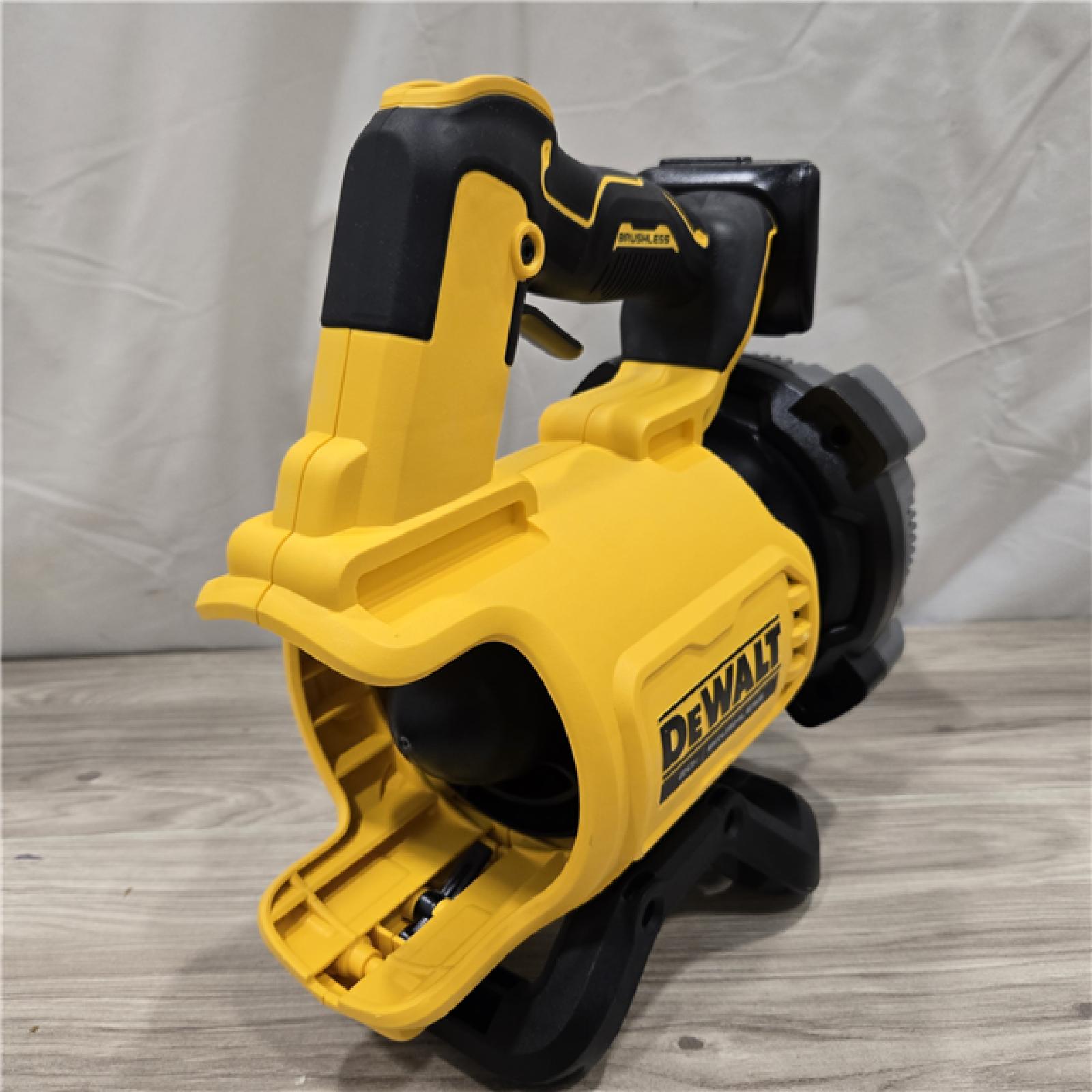 AS-IS DeWalt Brushless Cordless Handheld Leaf Blower Kit
