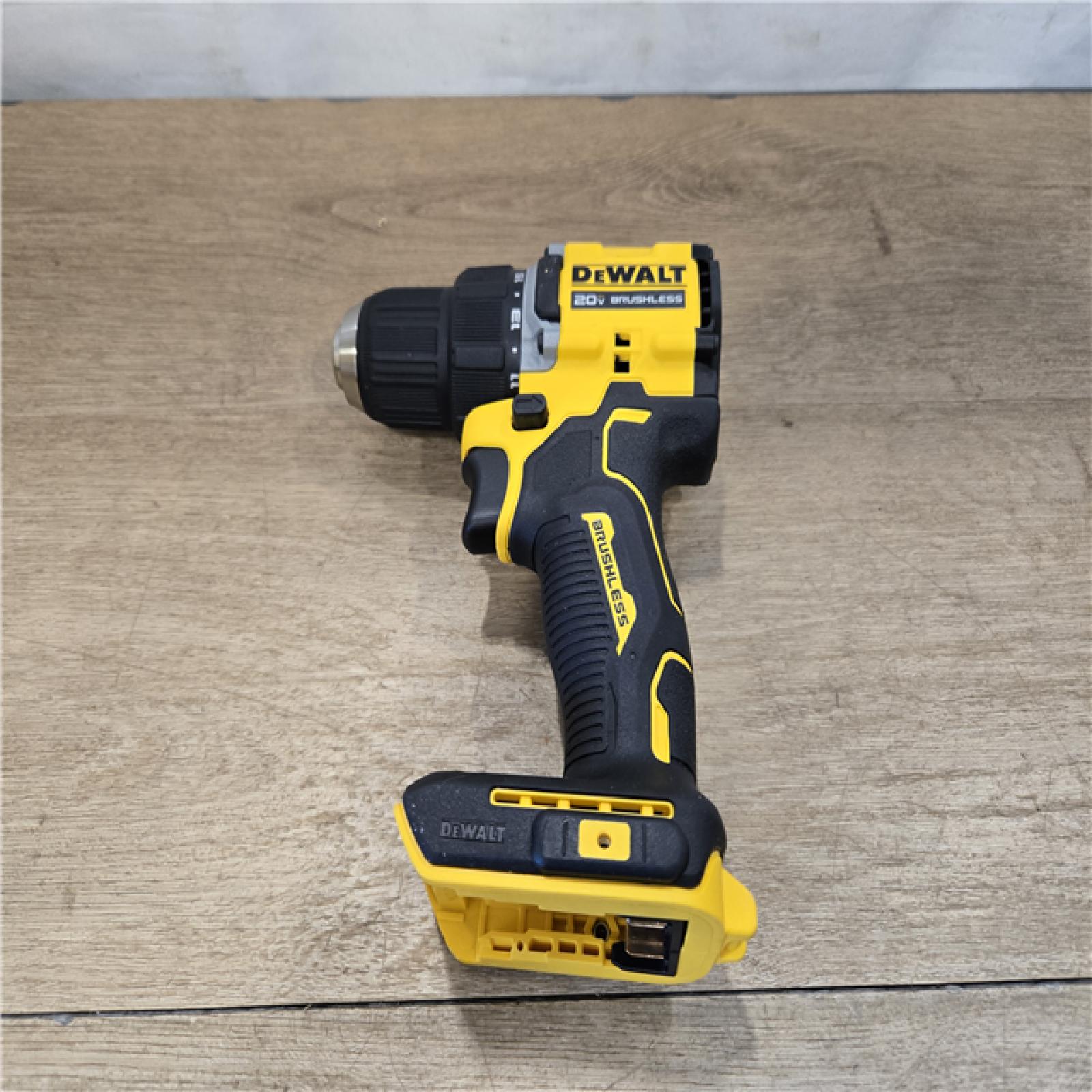 AS-IS DEWALT ATOMIC 20V Cordless (4-Tool) Combo Kit