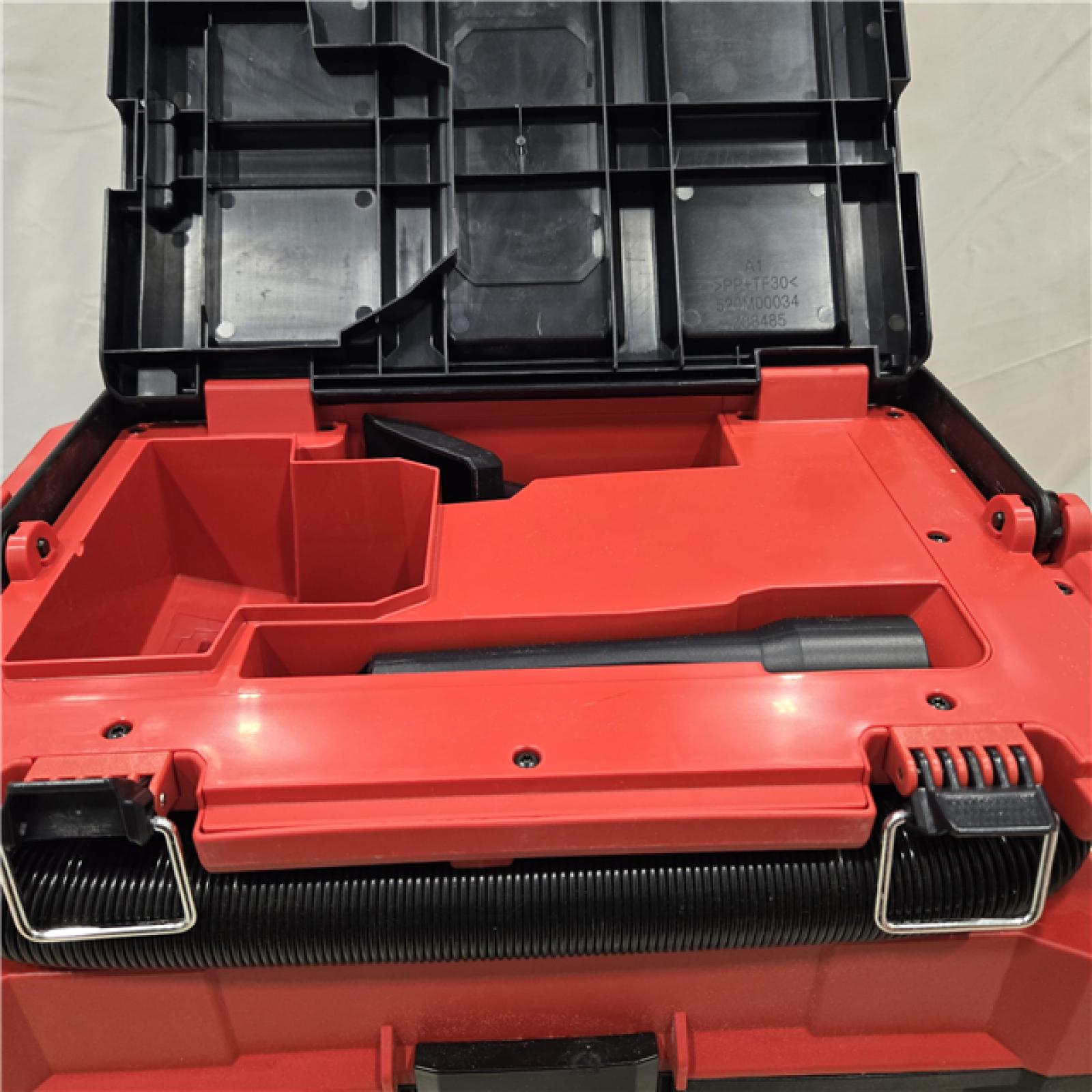AS-IS MILWAUKEE M18 FUEL PACKOUT 18V Cordless 2.5 Gal. Wet/Dry Vacuum (Vacuum-Only)