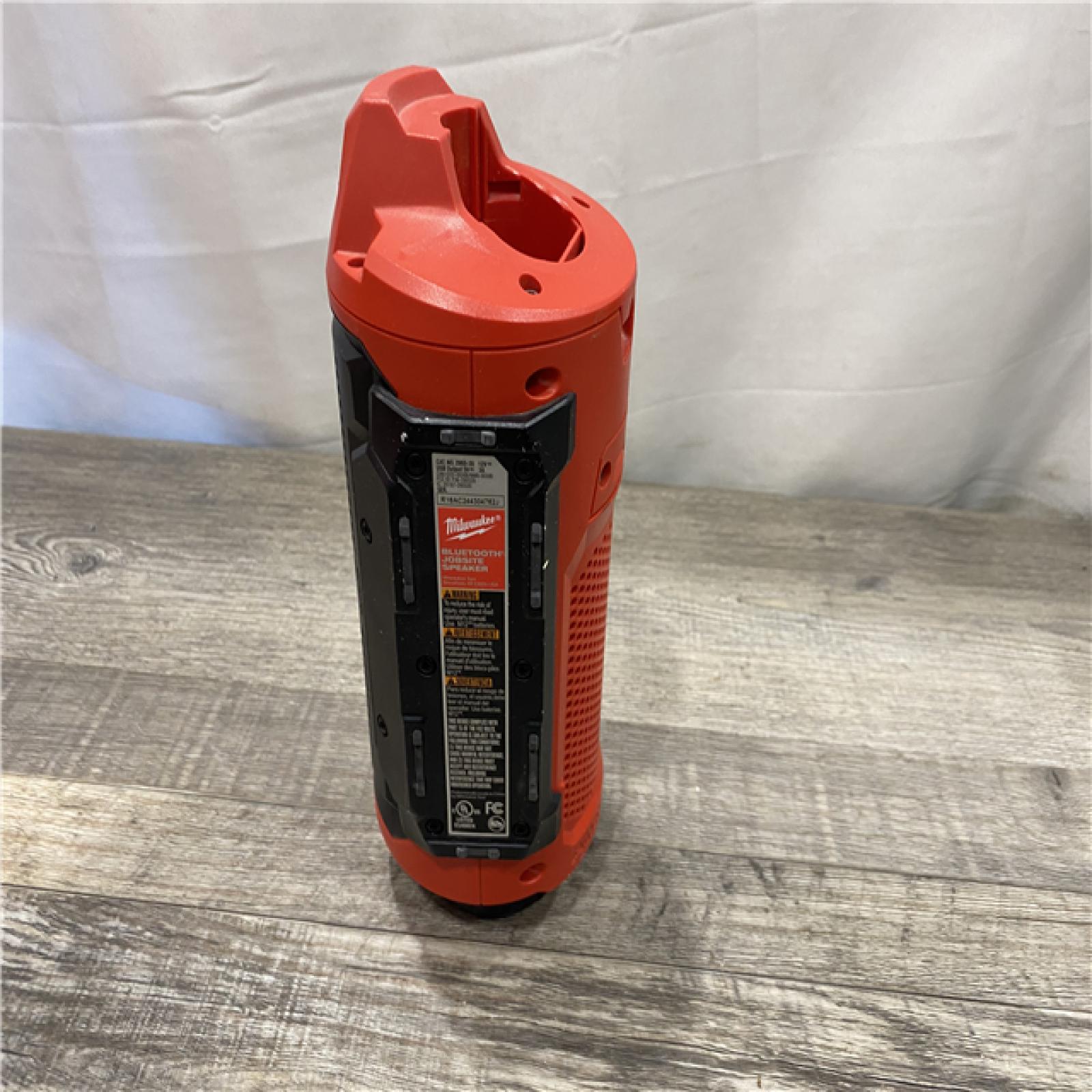AS-IS Milwaukee 12-Volt Lithium-Ion Cordless Bluetooth Jobsite Speaker with PACKOUT Compatibility