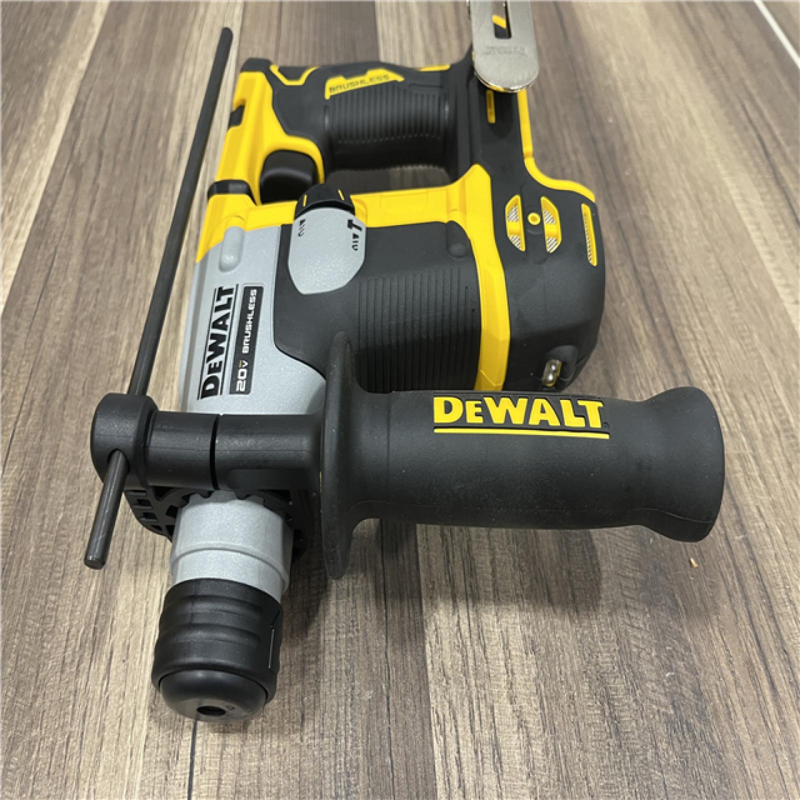 GOOD Dewalt DCH172B MAX Atomic 20V 5/8 Inch Brushless Cordless SDS Plus Rotary Hammer (Tool Only)